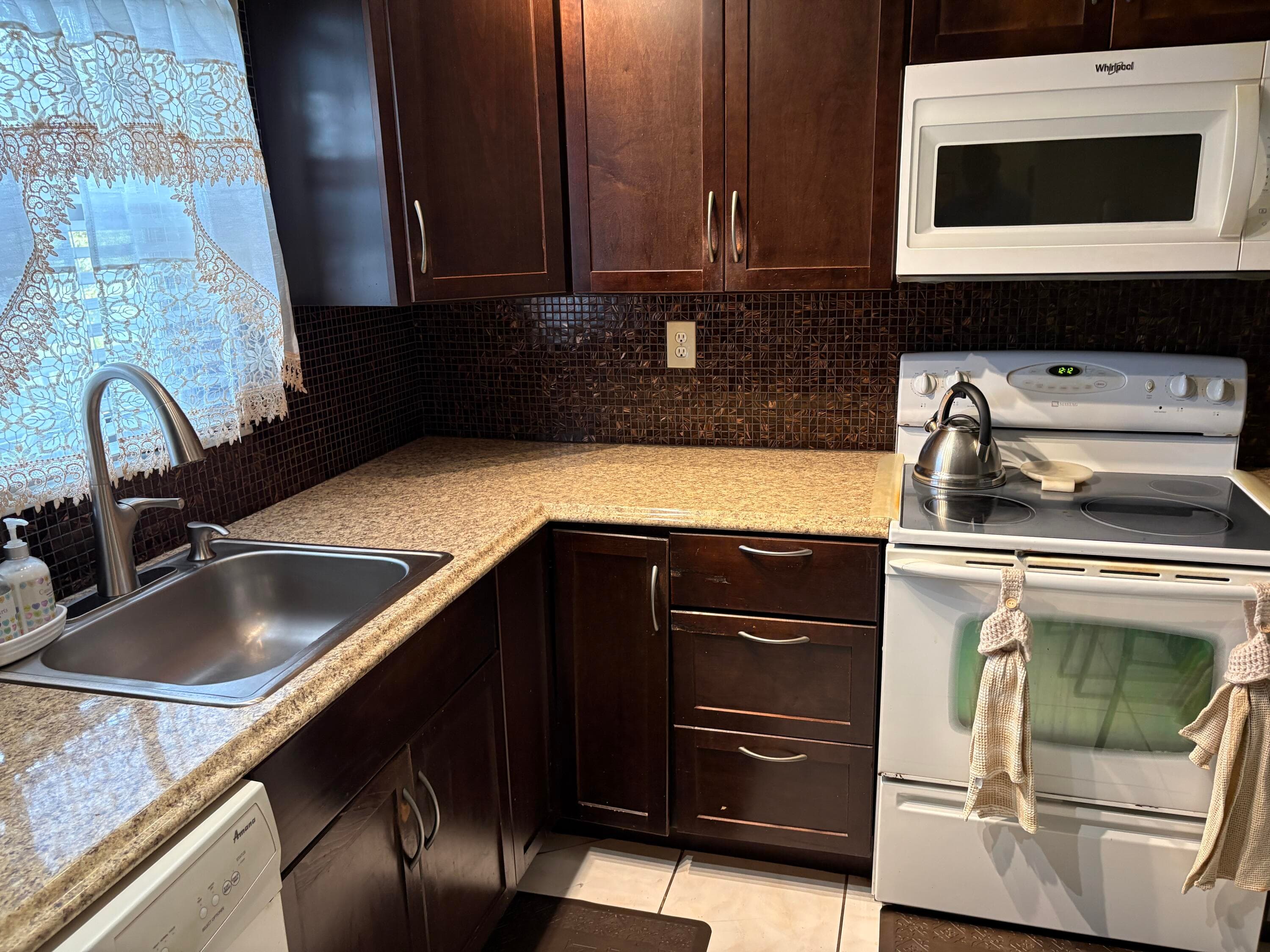 Condominium in Lauderhill — photo 28 of 30