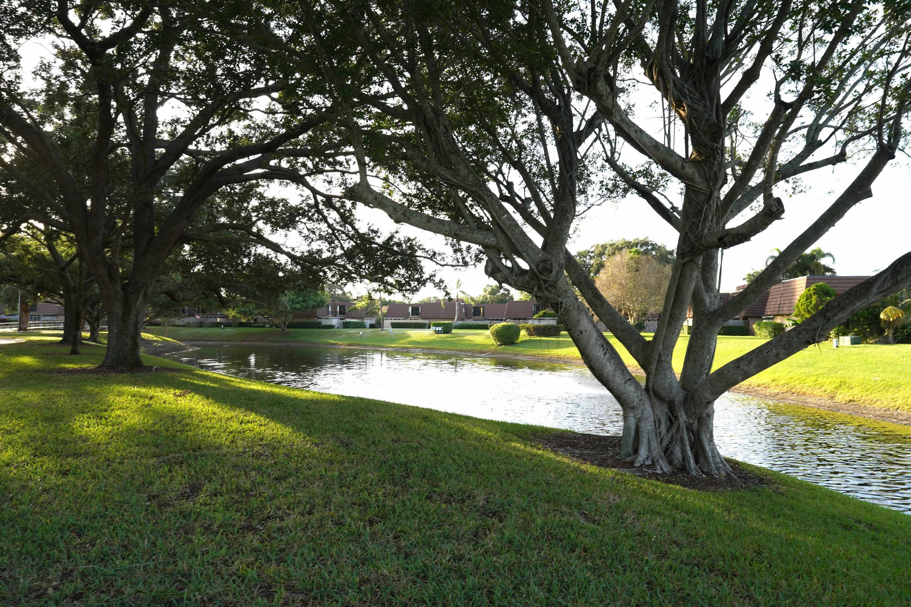 1916 19th Lane, Palm Beach Gardens, FL 33418 — photo 2 of 59
