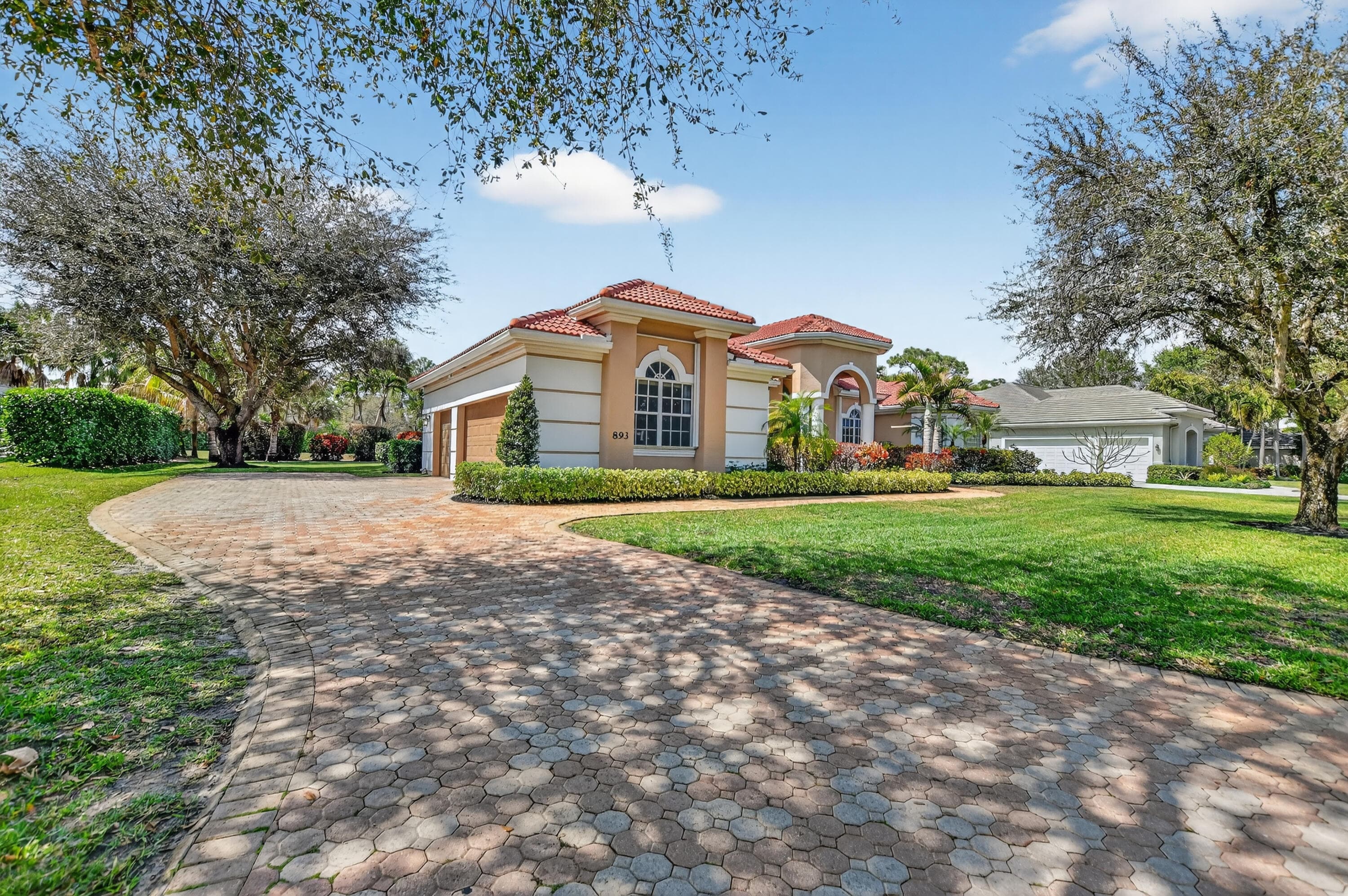 893 Forest Glen Lane, Wellington, FL 33414 — photo 2 of 45