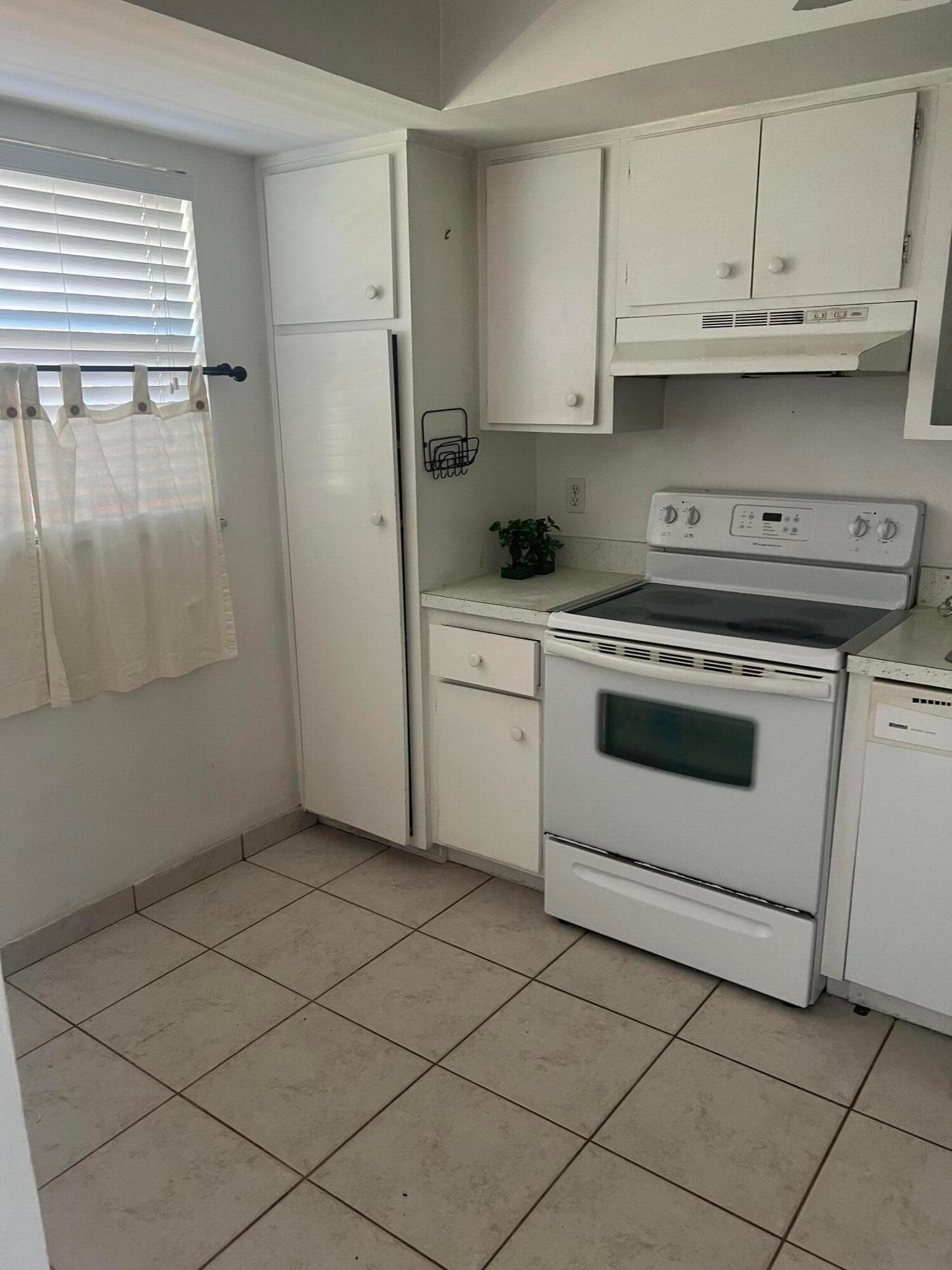 1151 Carlton Court 103, Fort Pierce, FL 34949 — photo 3 of 21