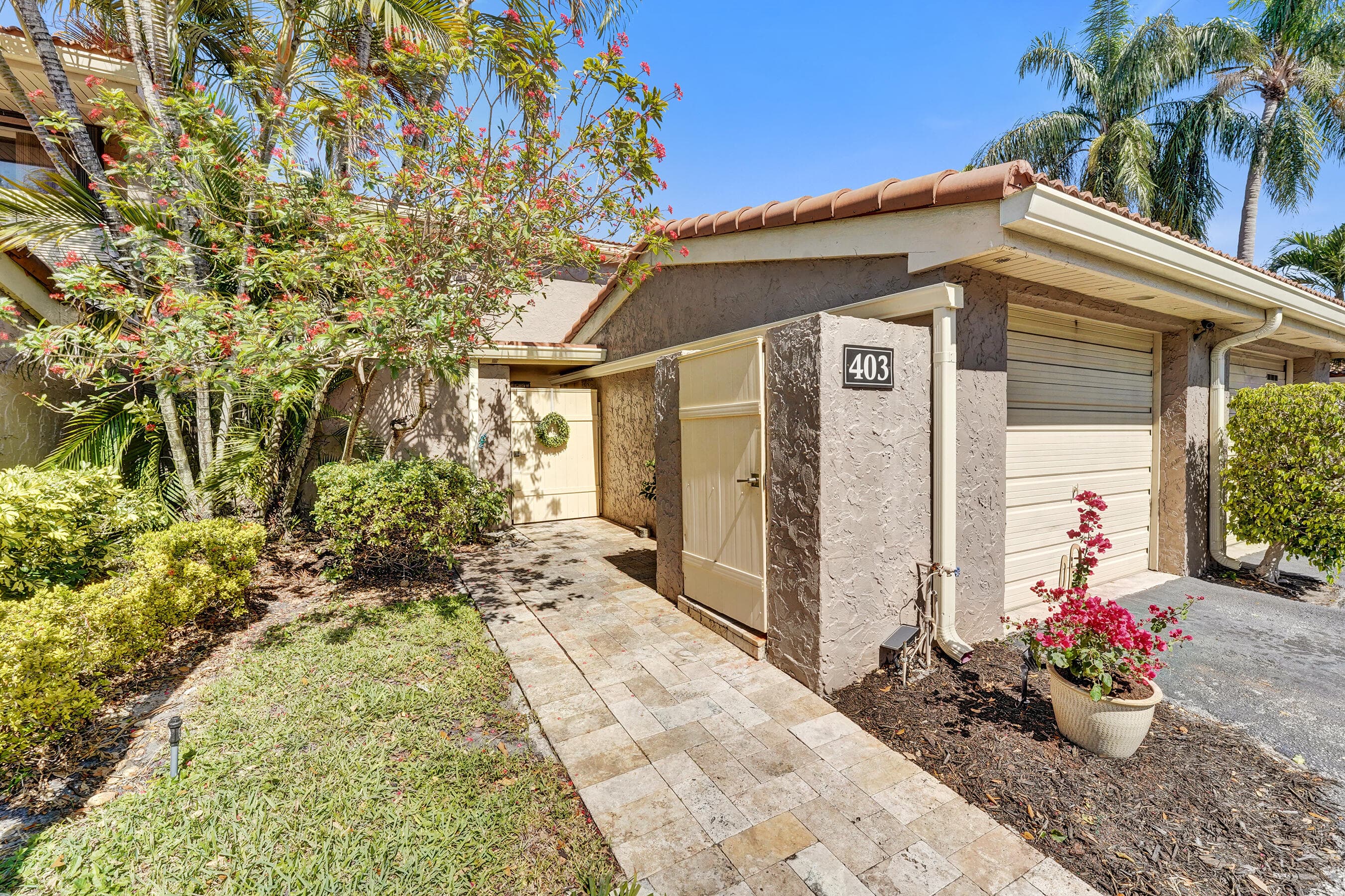 403 Dunwoody Lane 38, Hollywood, FL 33021 — photo 5 of 39