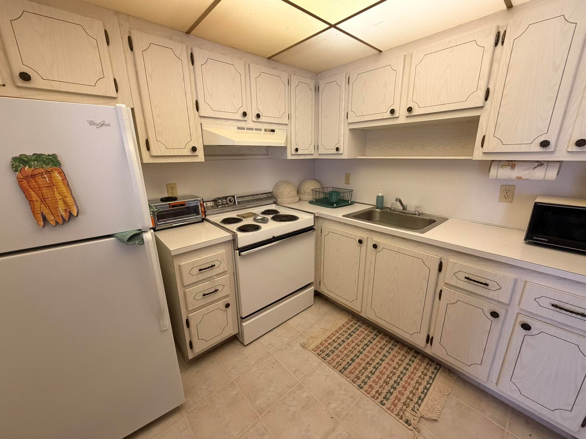 43 Valencia B, Delray Beach, FL 33446 — photo 13 of 23