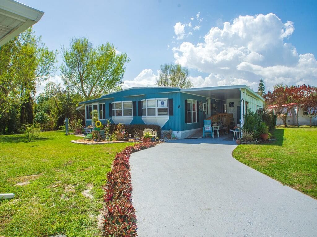 8 Santa Fe Lane, Port St. Lucie, FL 34952 — photo 1 of 26