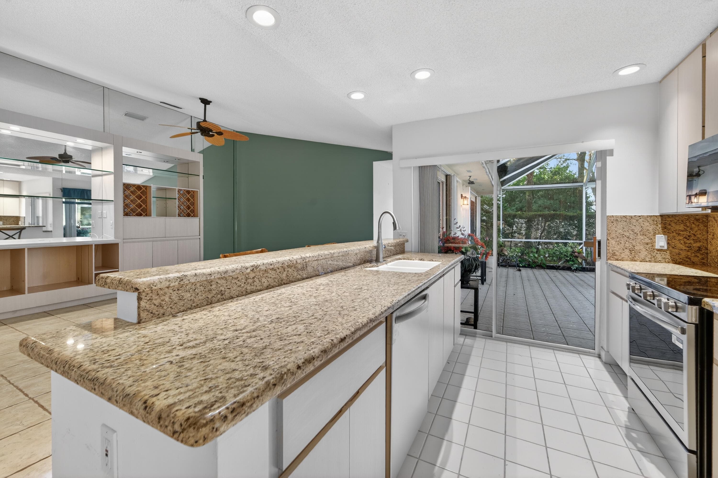 304 Sun Terrace Court, Palm Beach Gardens, FL 33403 — photo 16 of 33