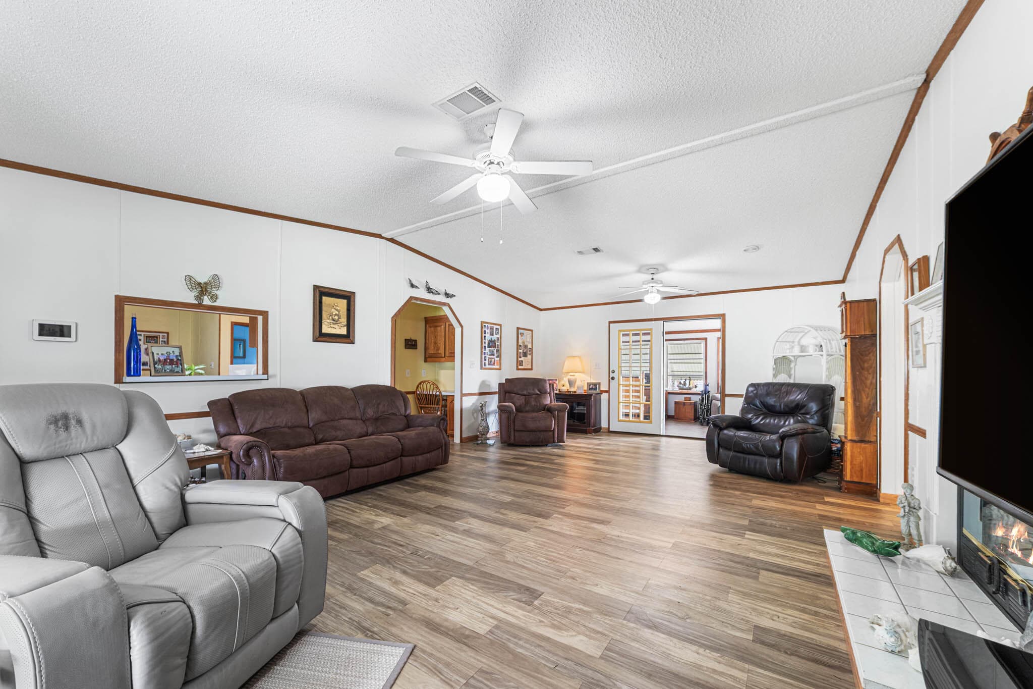 2423 SE 34th Lane, Okeechobee, FL 34974 — photo 11 of 82