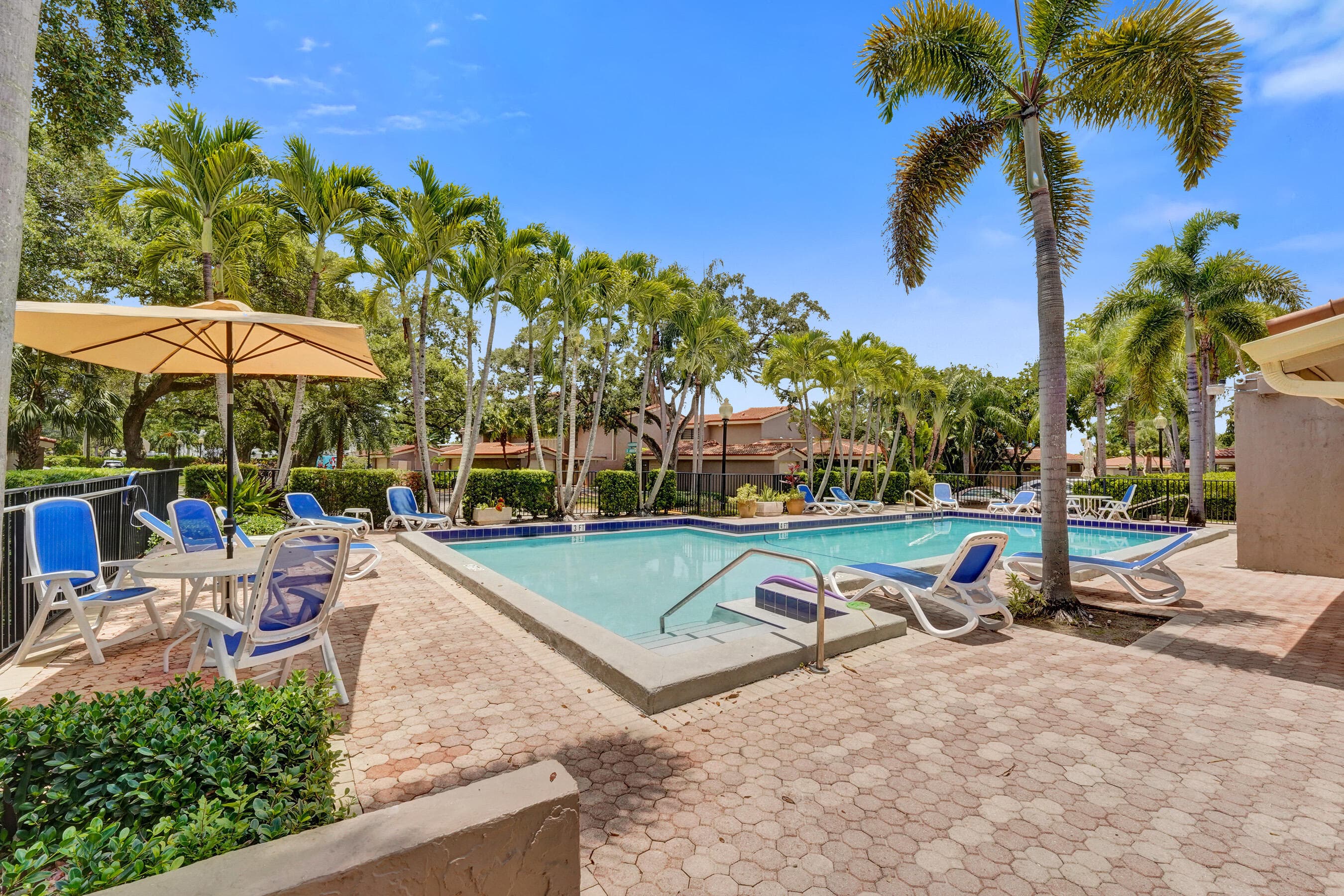 403 Dunwoody Lane 38, Hollywood, FL 33021 — photo 37 of 39