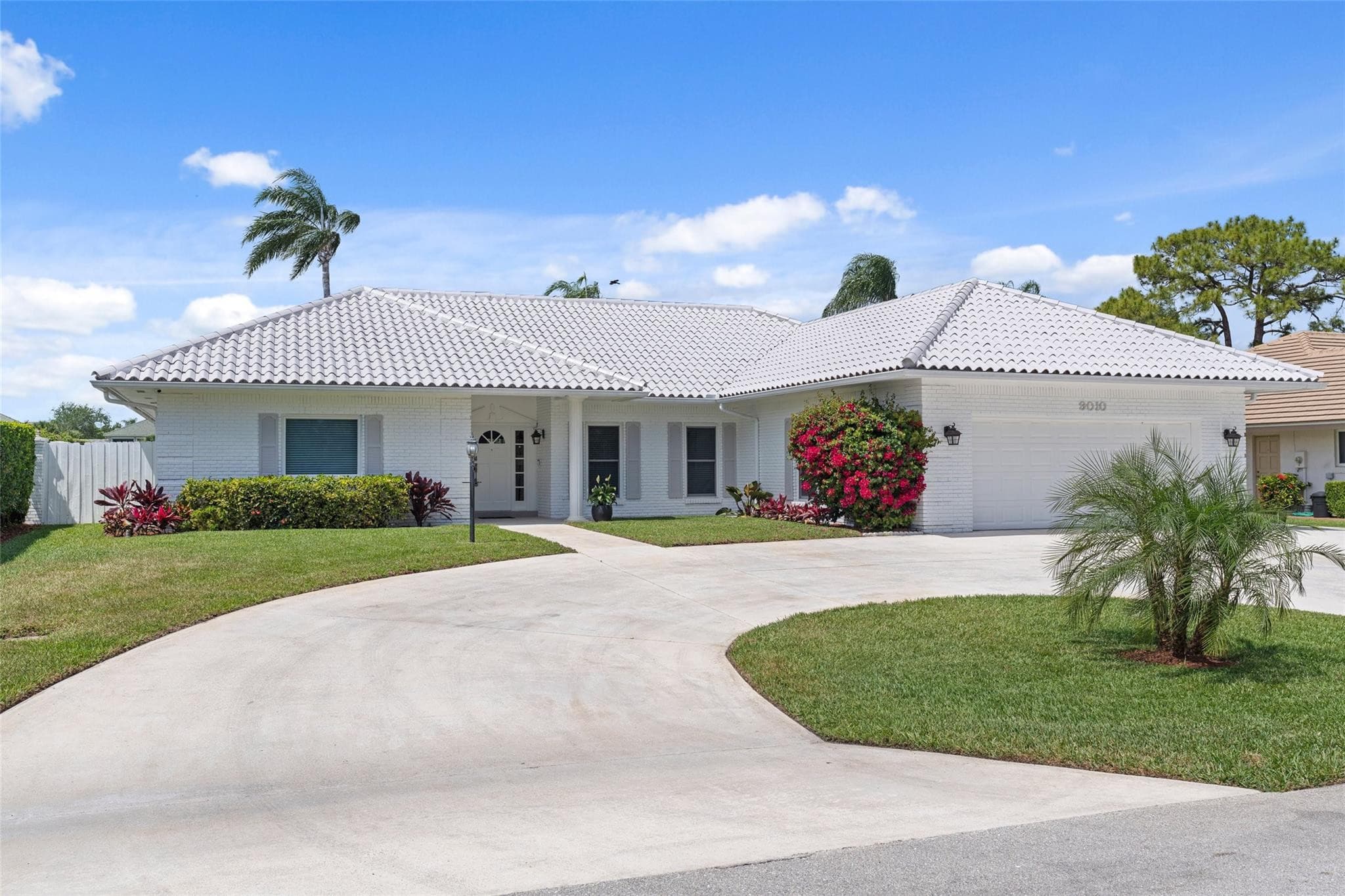 9010 Gardens Glen Circle, Palm Beach Gardens, FL 33418 — photo 1 of 60