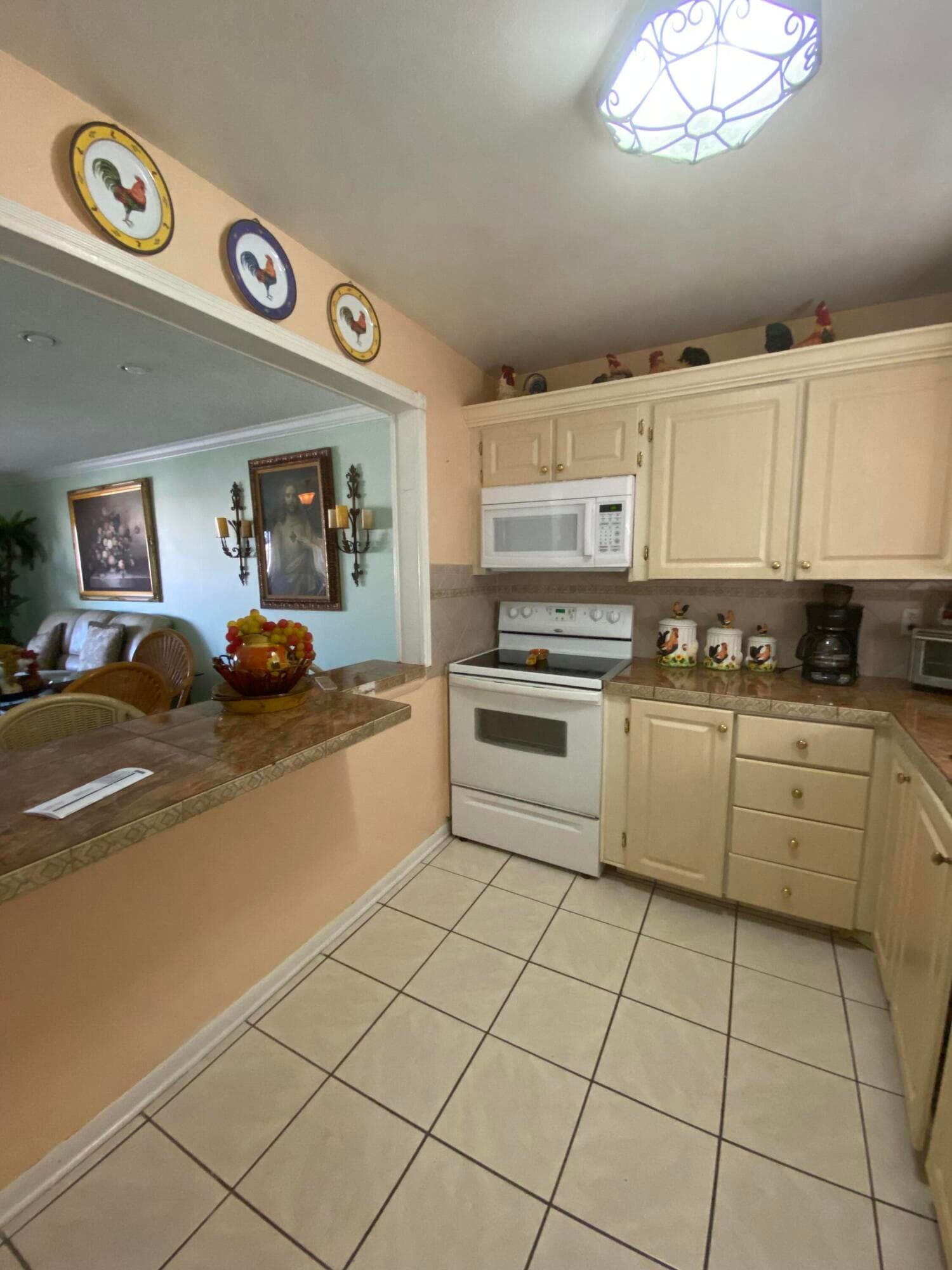715 Lori Drive 302, Palm Springs, FL 33461 — photo 3 of 9