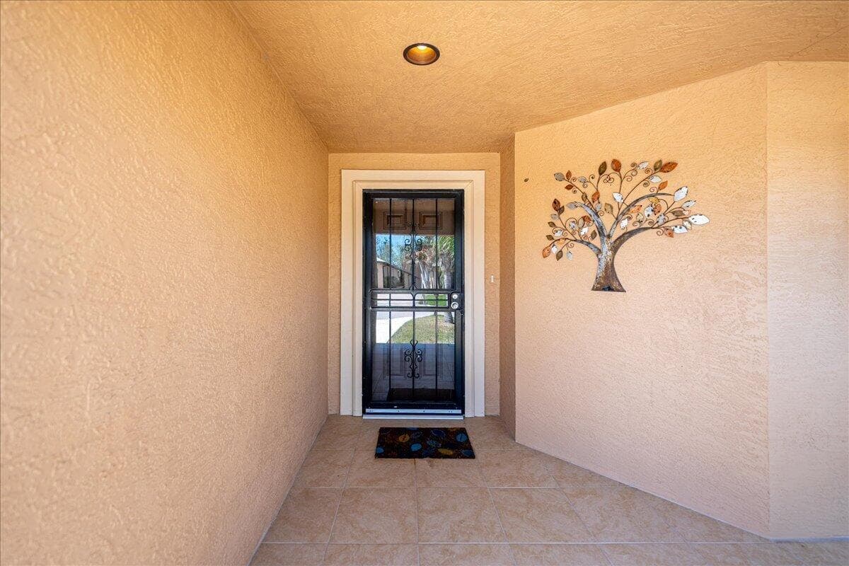 44 Grande Vista Way, Port St. Lucie, FL 34952 — photo 4 of 39