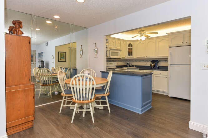 305 Knotty Pine Circle D-2, Greenacres, FL 33463 — photo 6 of 25