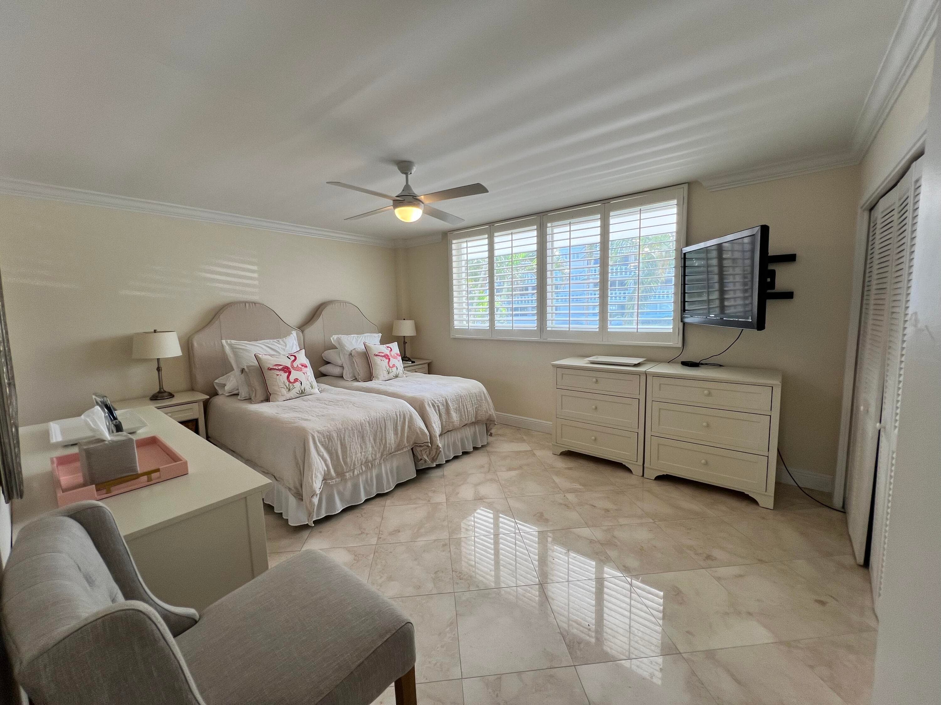 139 Sunrise Avenue 2020, Palm Beach, FL 33480 — photo 9 of 24