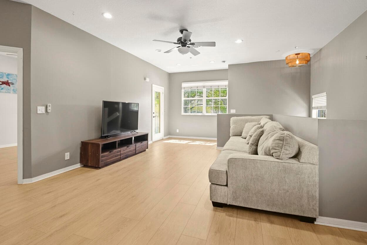 110 Lighthouse Circle H, Tequesta, FL 33469 — photo 20 of 40