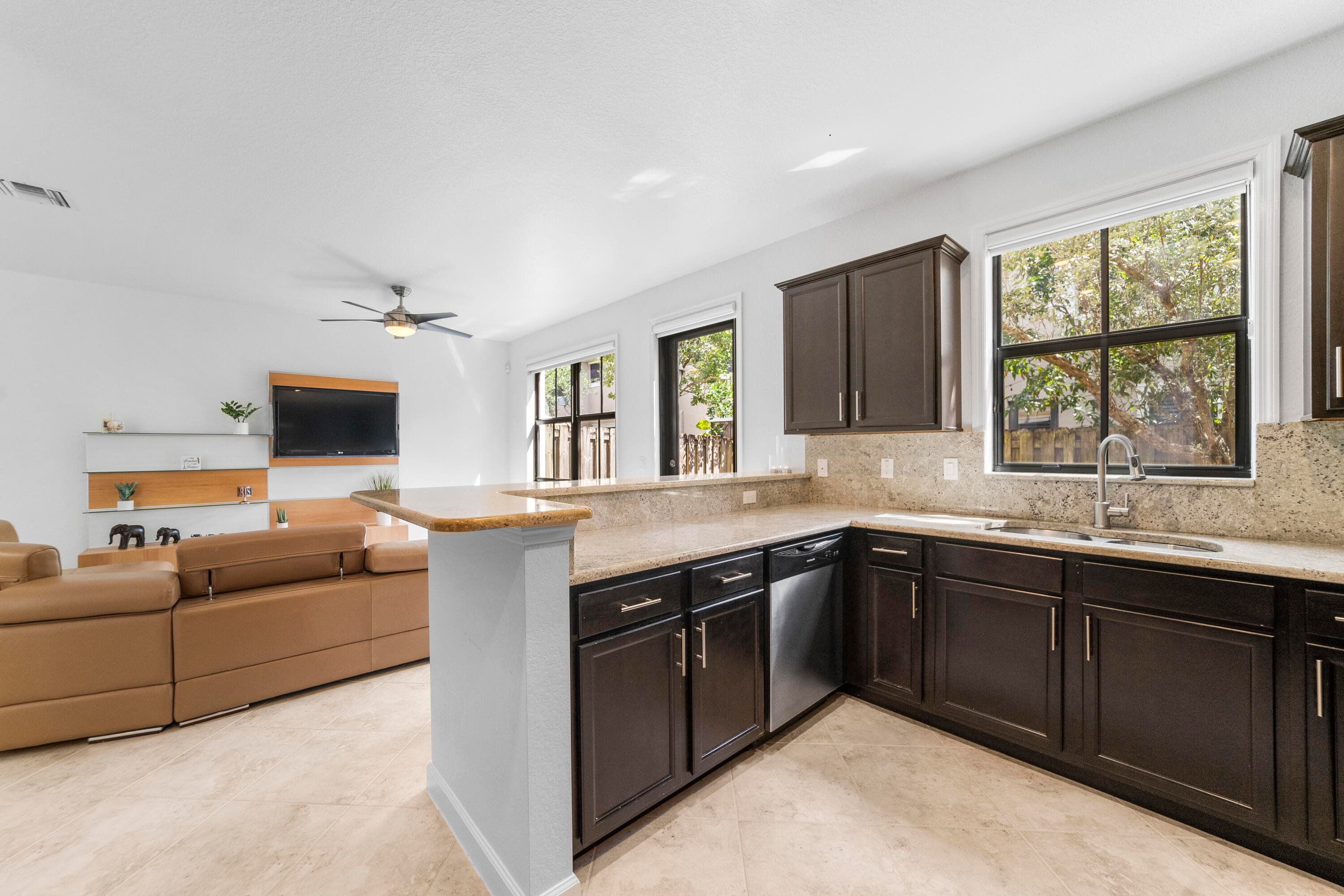 8440 Lakeview Trail, Parkland, FL 33076 — photo 12 of 76