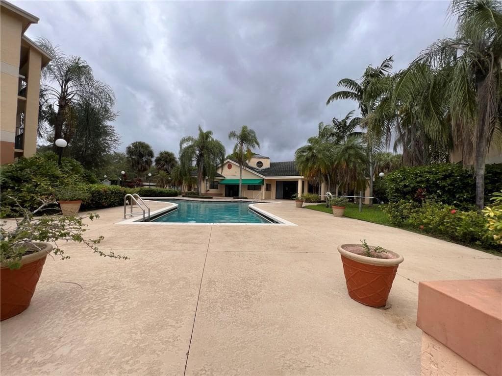 9999 Summerbreeze Drive 109, Sunrise, FL 33322 — photo 2 of 19