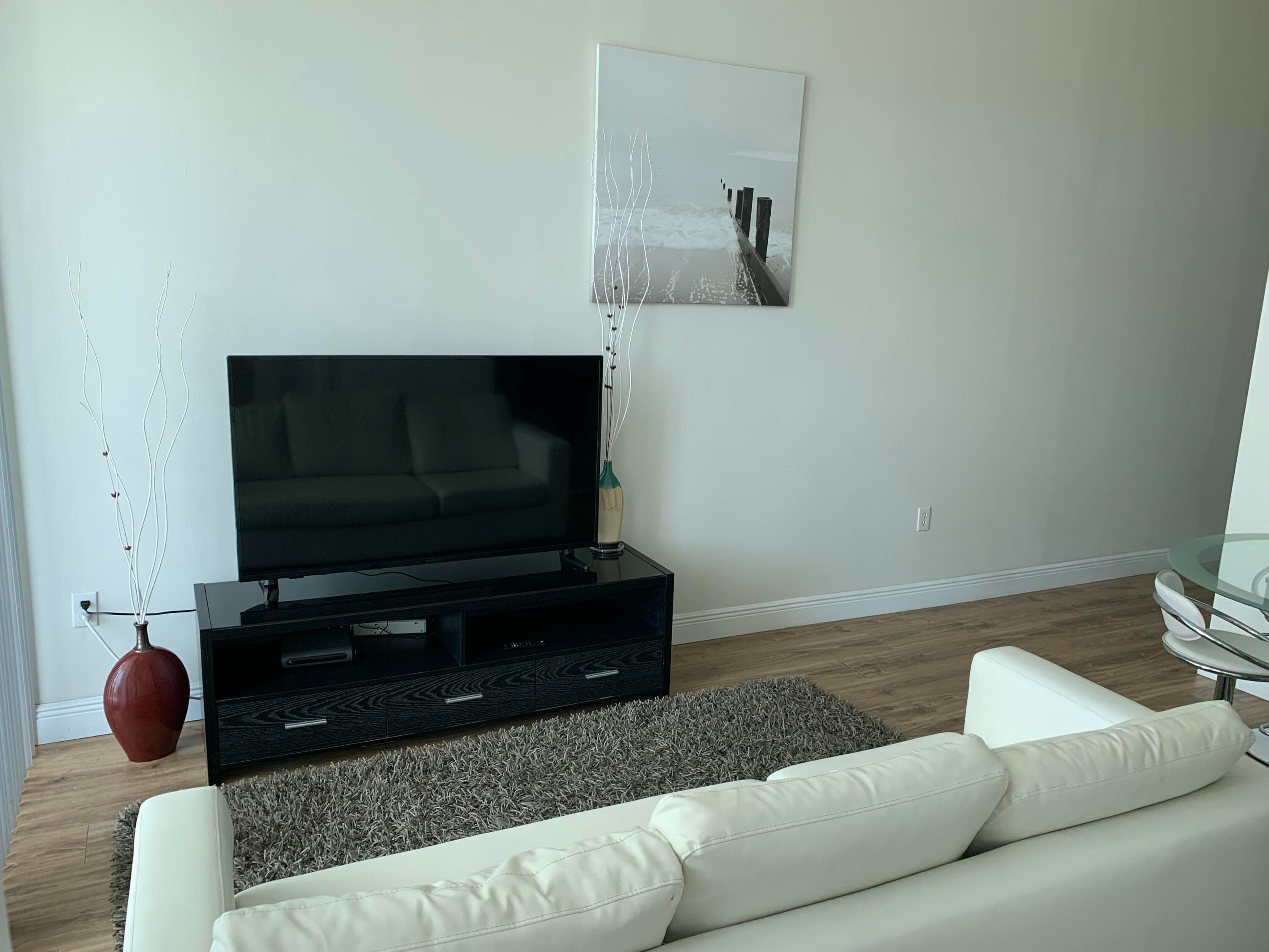 2200 NE 4th Avenue 805, Miami, FL 33137 — photo 5 of 13