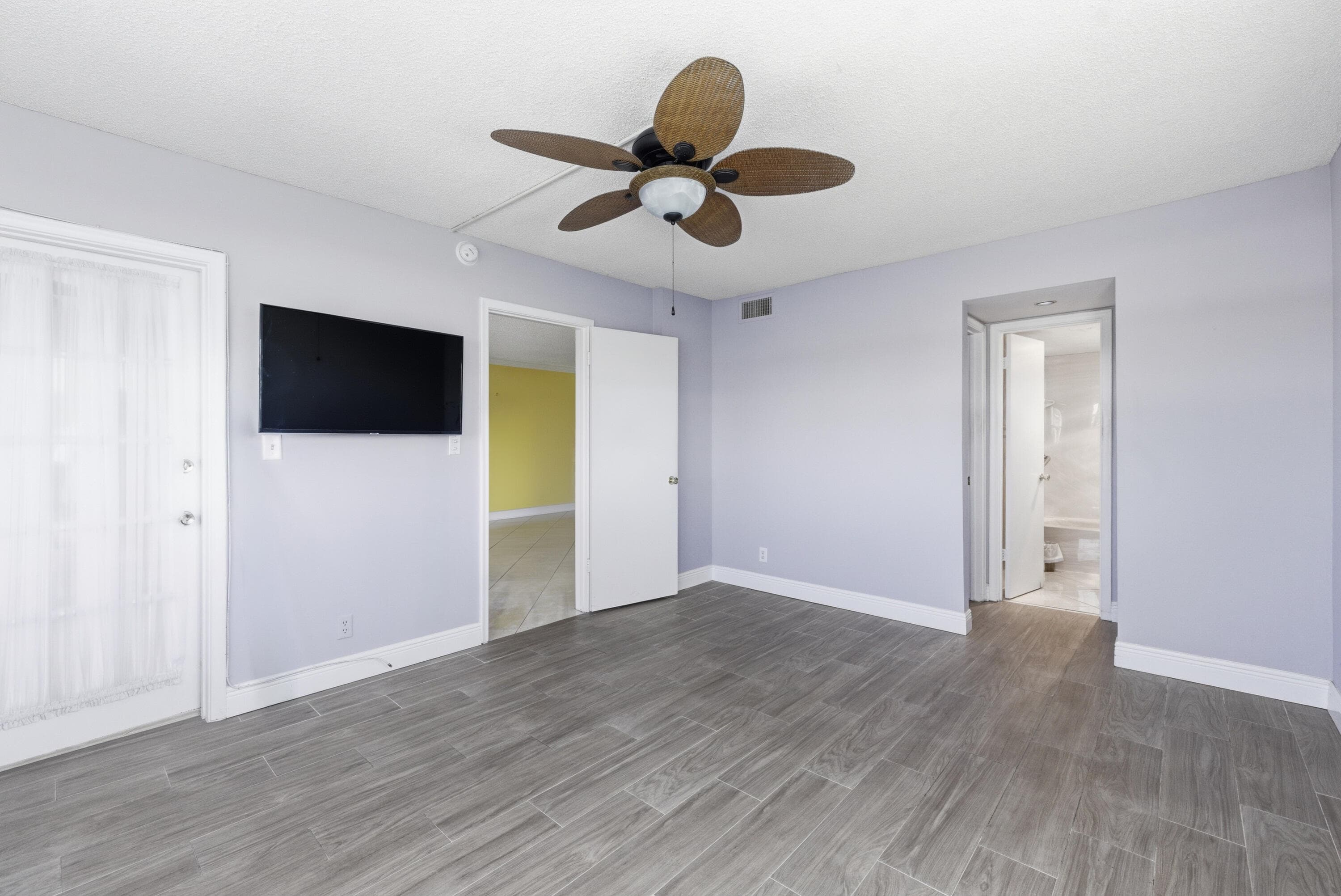 615 N Riverside Drive 301, Pompano Beach, FL 33062 — photo 9 of 34