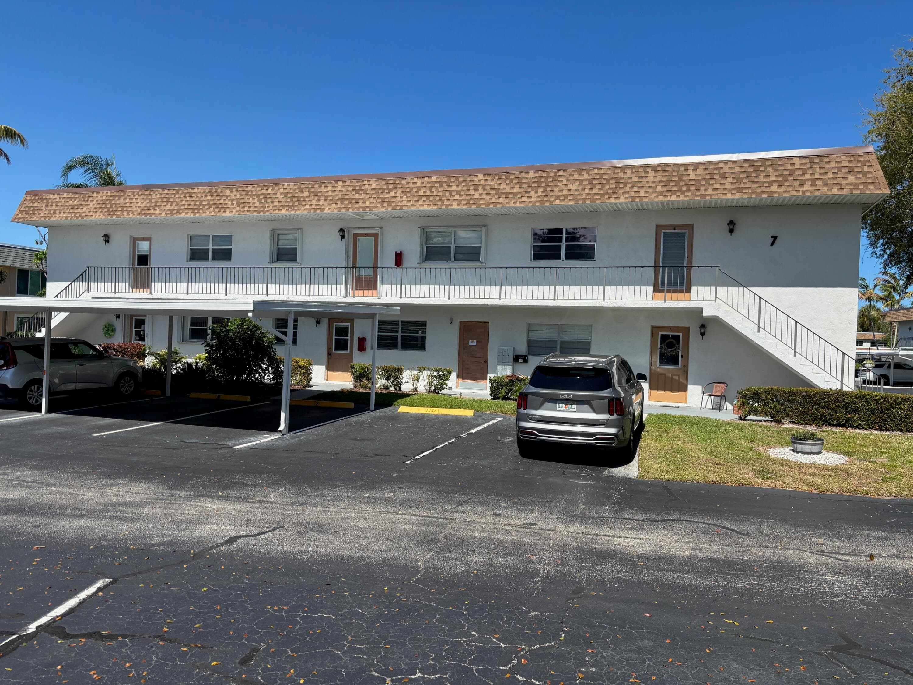 2950 SE Ocean Boulevard 7-5, Stuart, FL 34996 — photo 1 of 19
