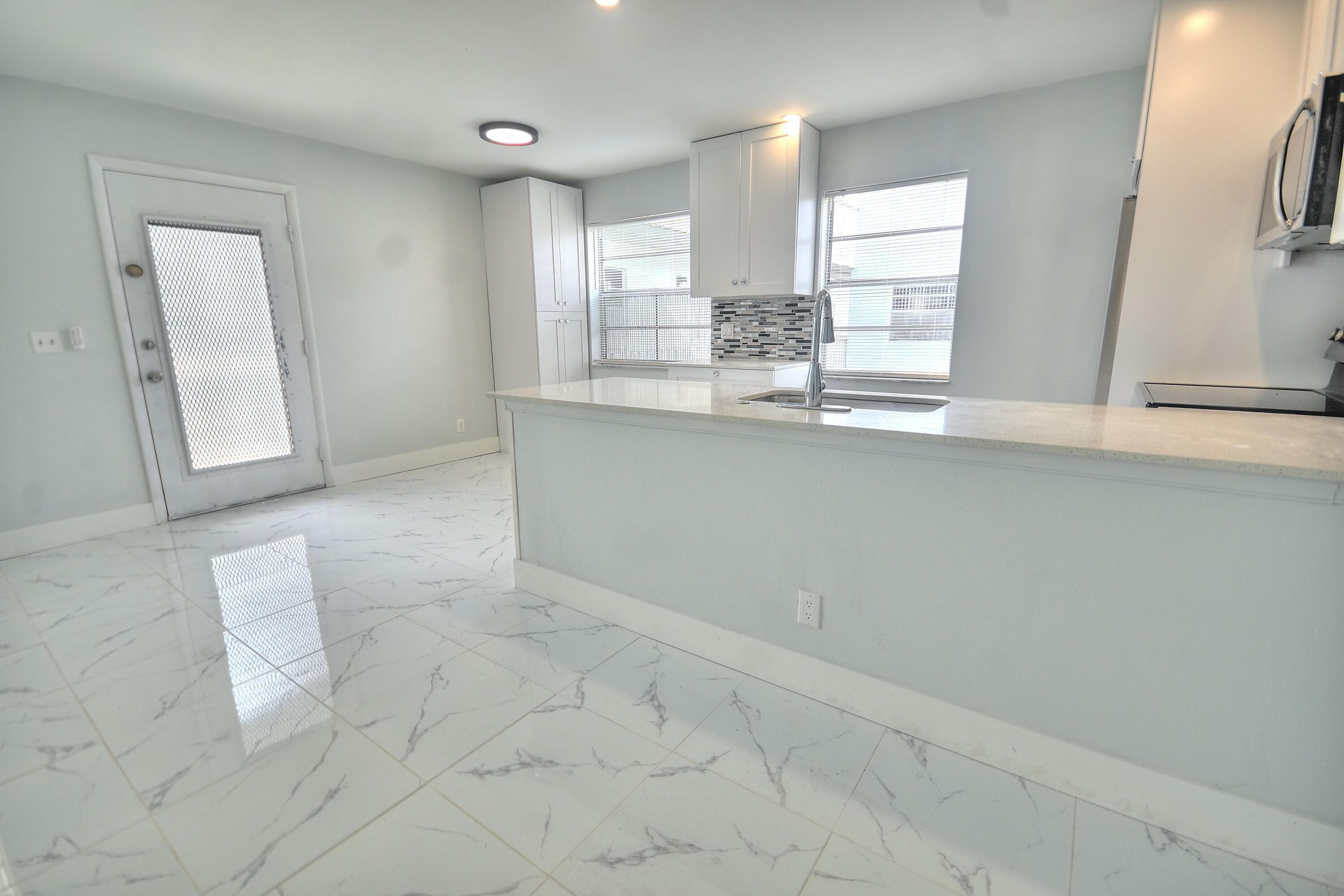 137 Normandy C 137, Delray Beach, FL 33484 — photo 8 of 17