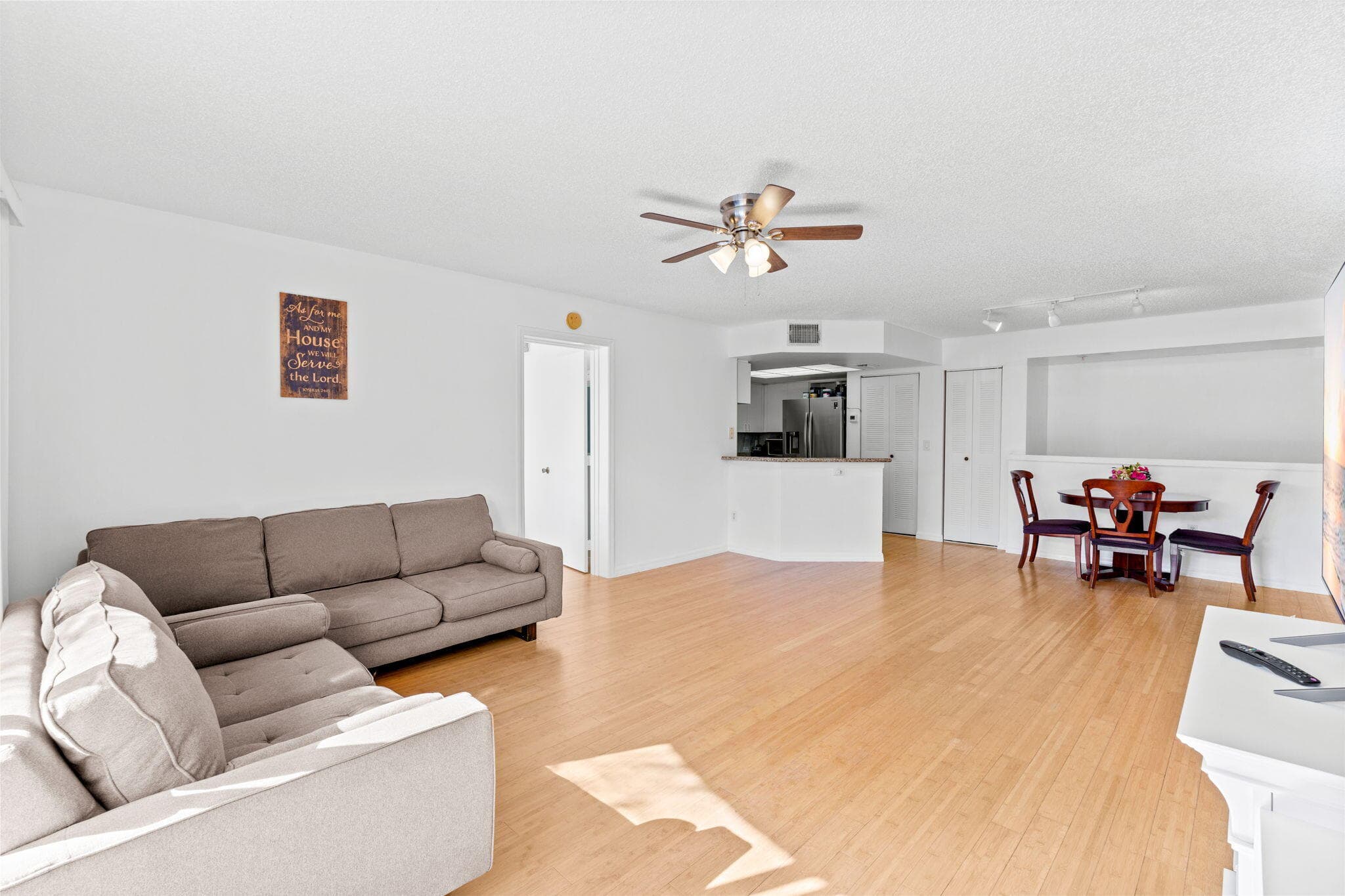 1000 Crestwood Ct Court S 1013, Royal Palm Beach, FL 33411 — photo 5 of 29
