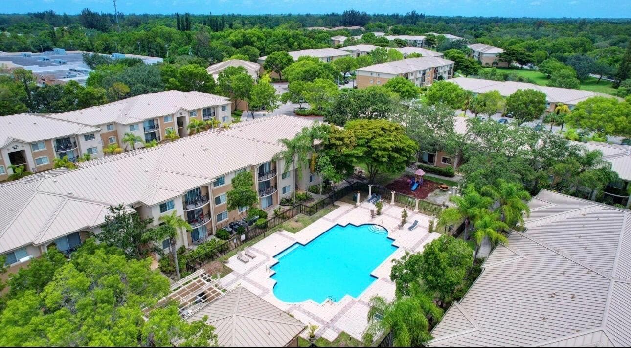 1000 Crestwood Ct Court S 1013, Royal Palm Beach, FL 33411 — photo 22 of 29