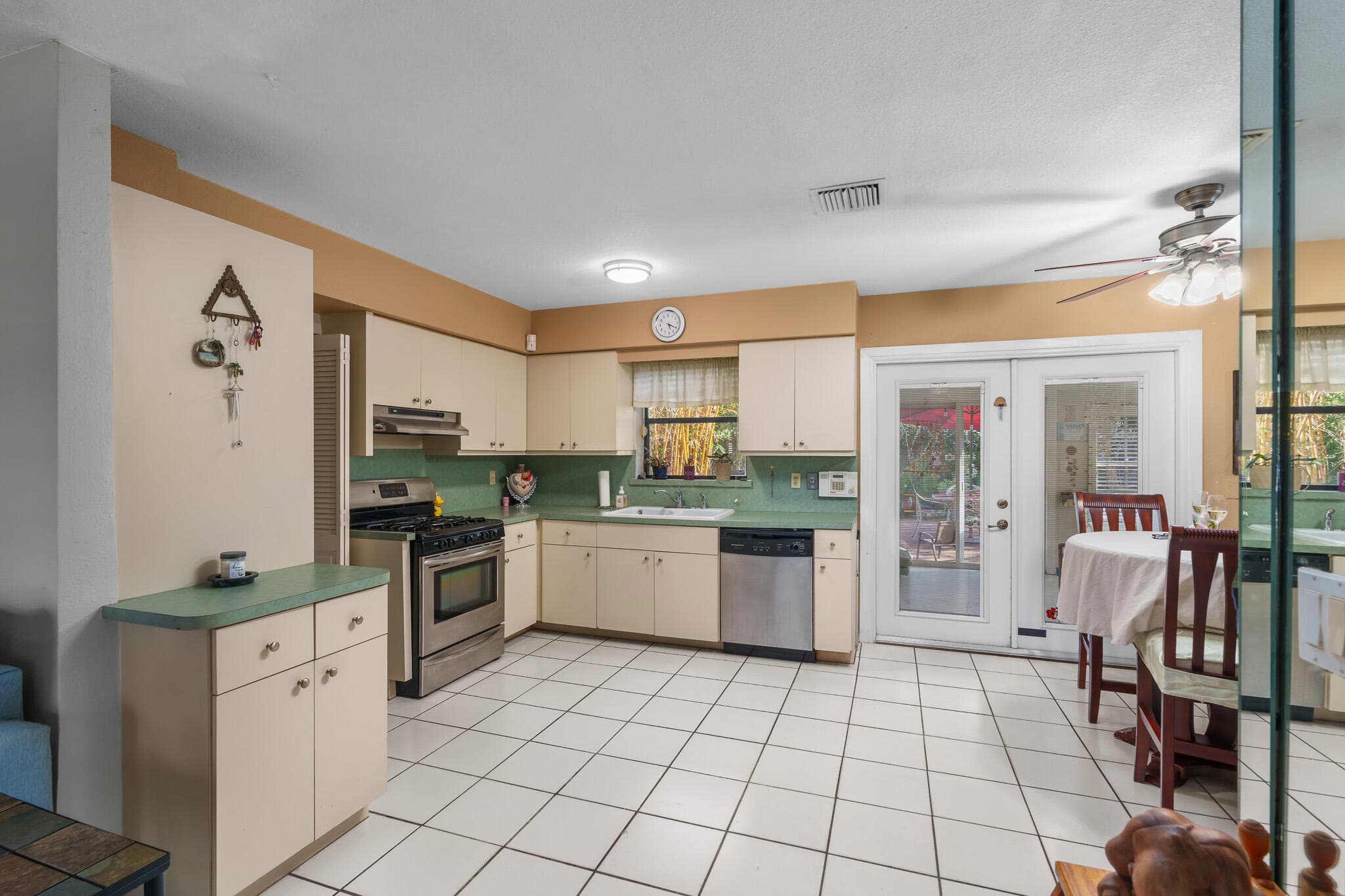 1400 NE 24th Street, Pompano Beach, FL 33064 — photo 3 of 57
