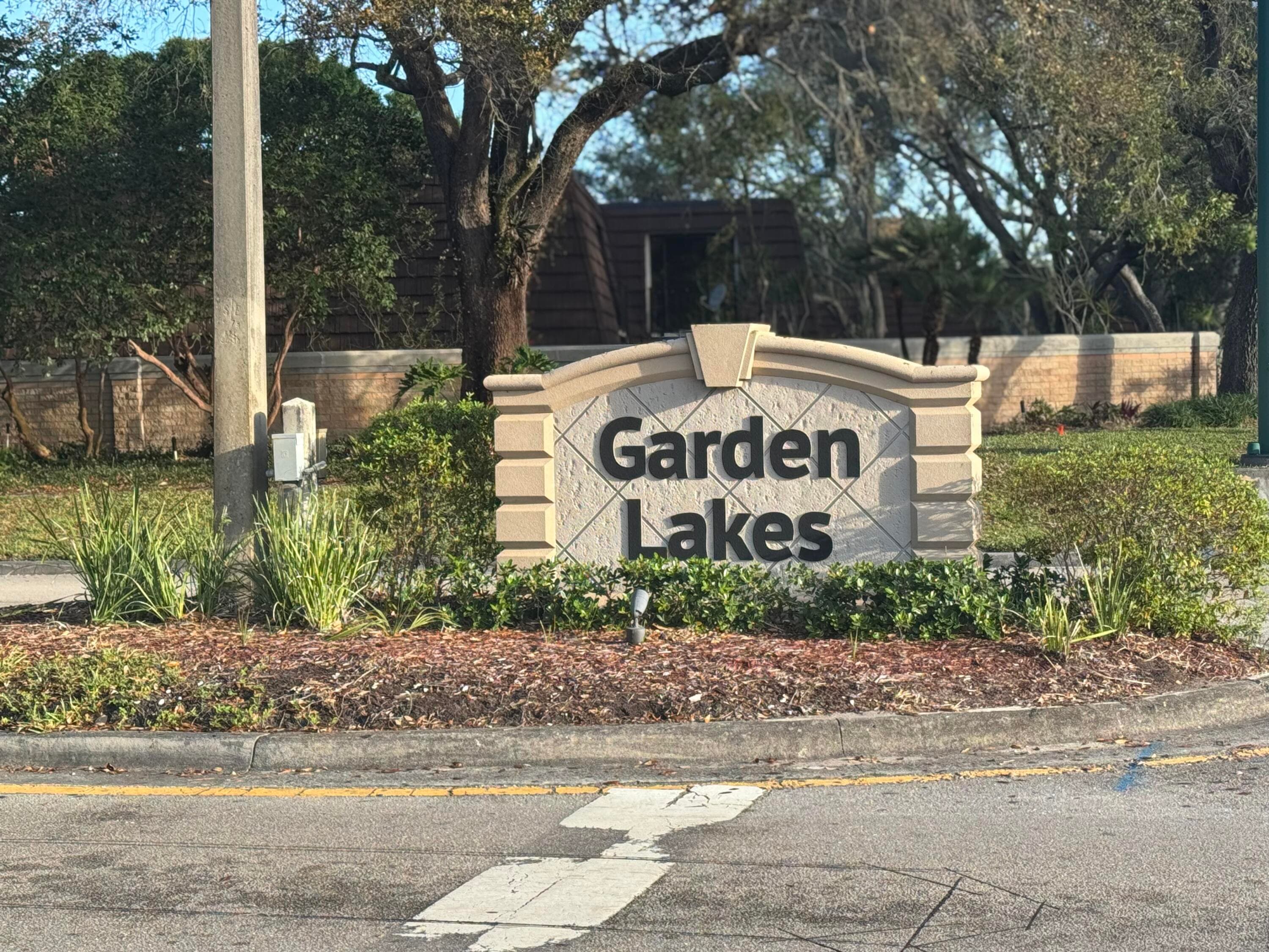 219 2nd Lane, Palm Beach Gardens, FL 33418 — photo 2 of 21
