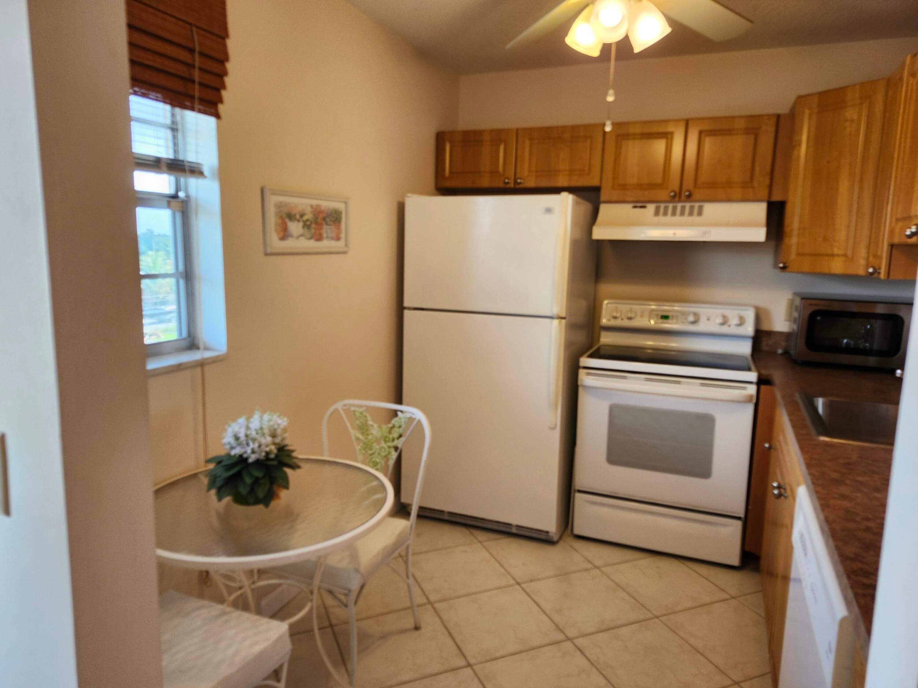 230 NE 26th Avenue 408, Boynton Beach, FL 33435 — photo 3 of 58