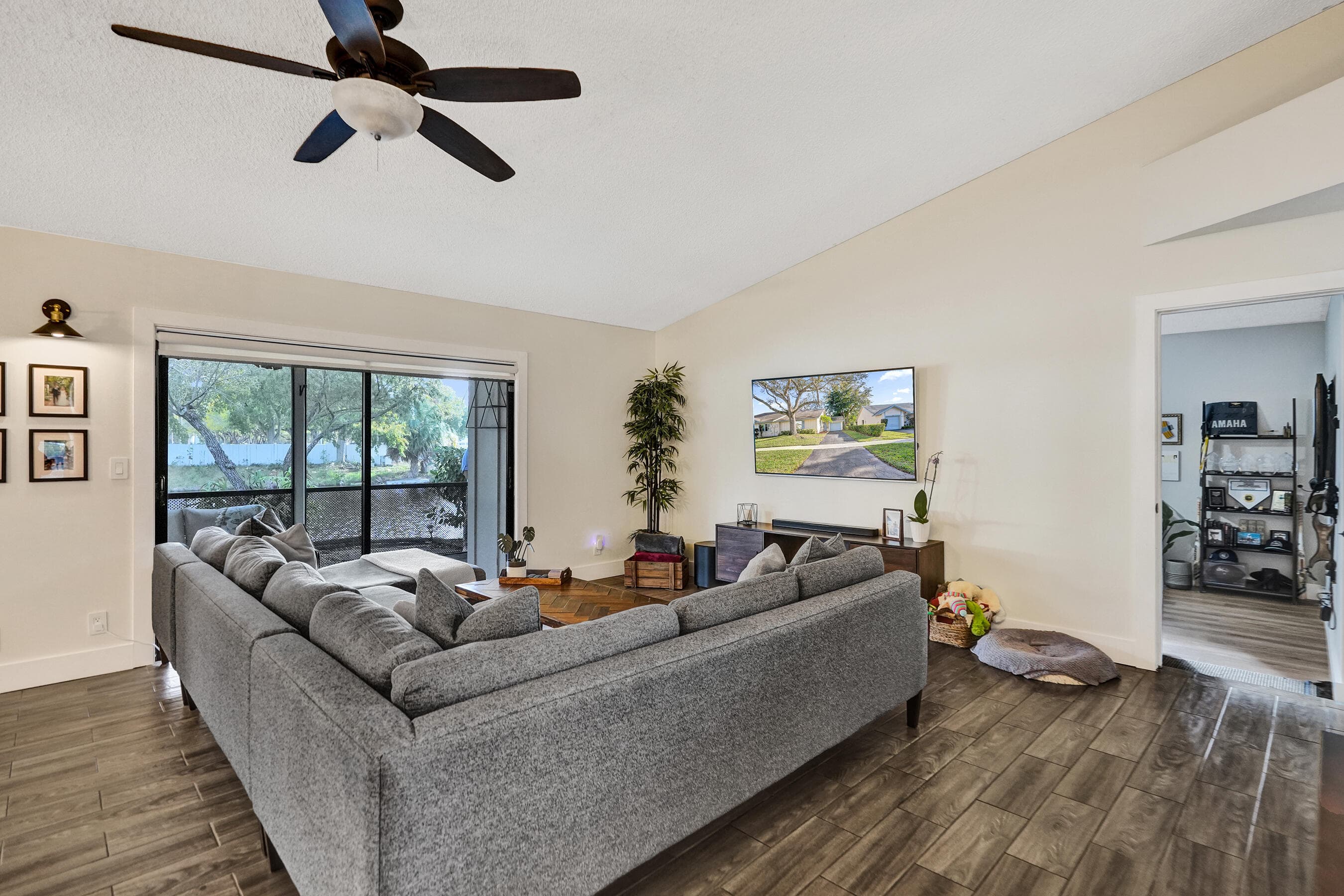 7826 NW 60th Street, Tamarac, FL 33321 — photo 4 of 46
