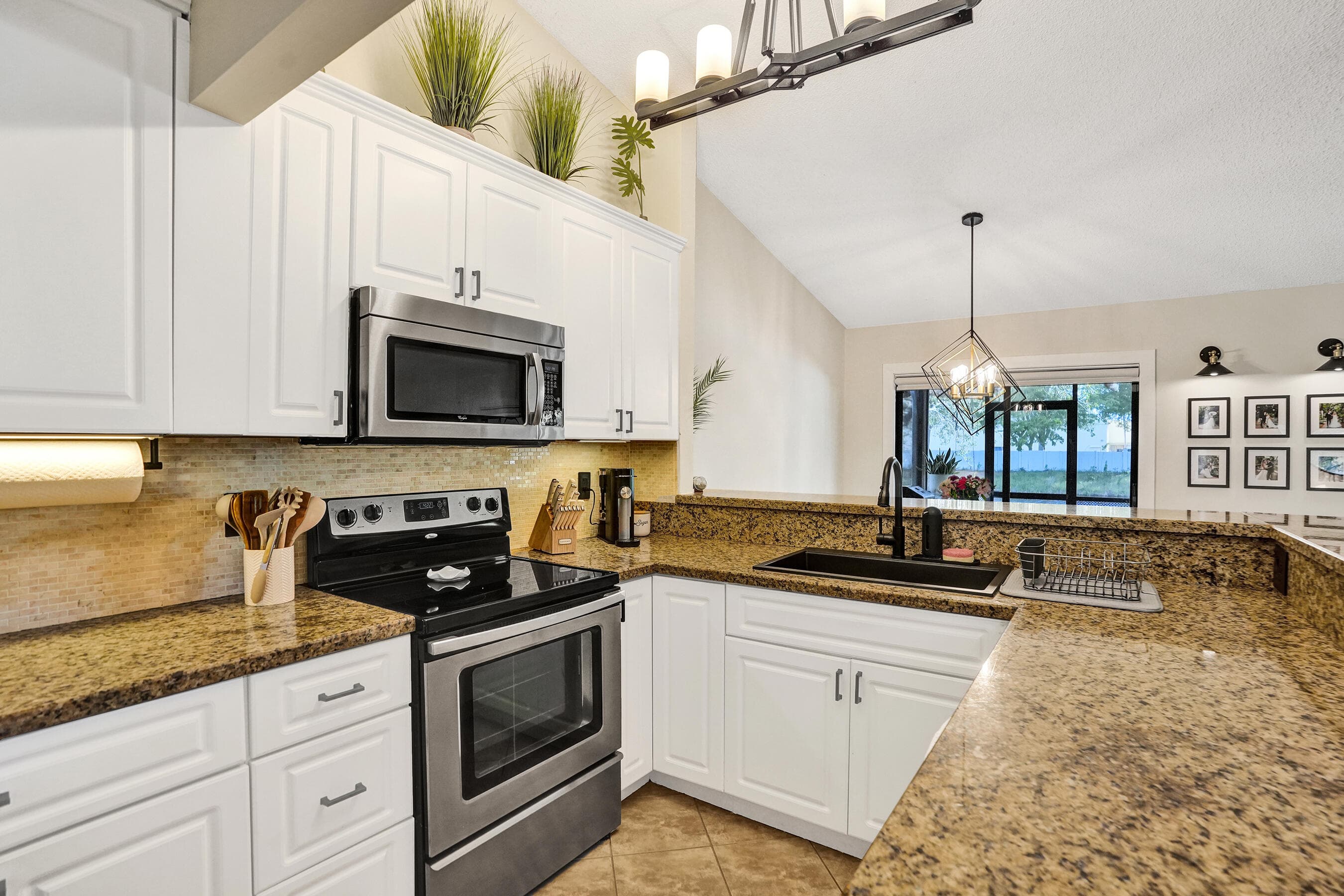 7826 NW 60th Street, Tamarac, FL 33321 — photo 13 of 46