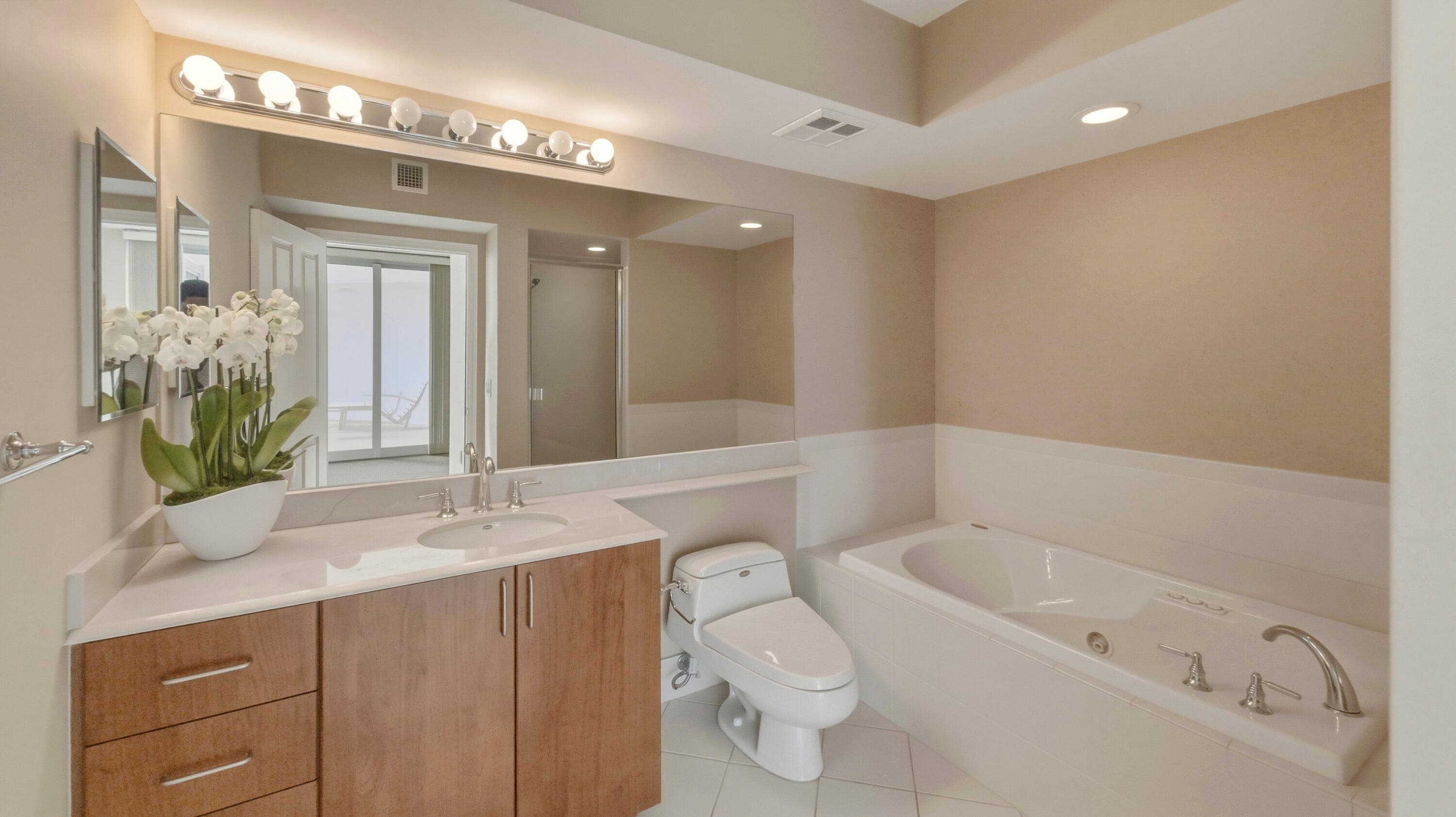401 SW 4th Avenue 402, Fort Lauderdale, FL 33315 — photo 20 of 37