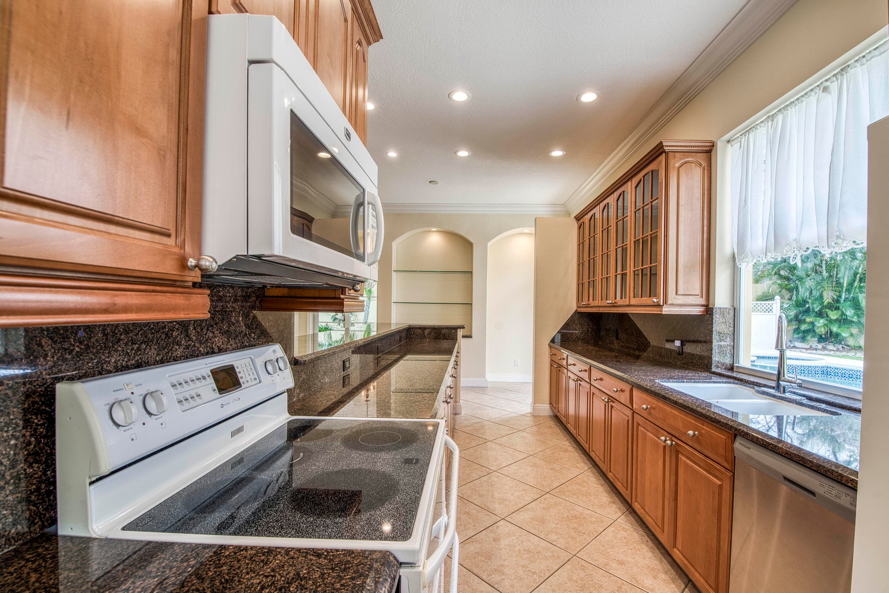 190 S Hampton Drive, Jupiter, FL 33458 — photo 10 of 38