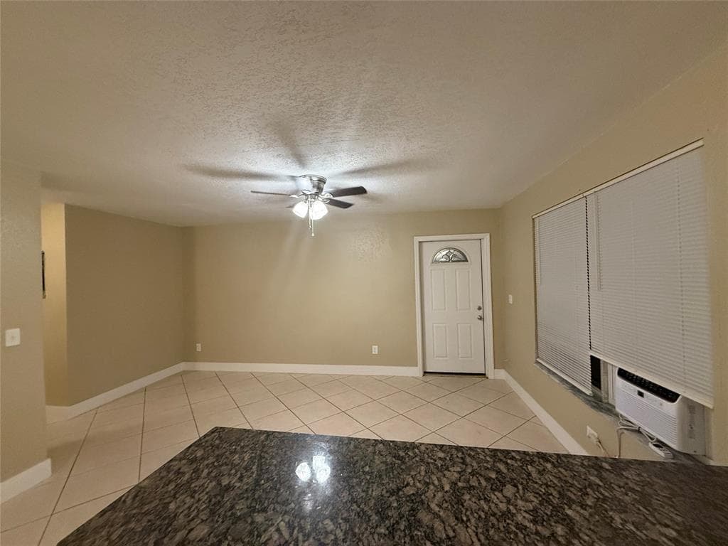 731 NW 4th Avenue 4a, Fort Lauderdale, FL 33311 — photo 3 of 8