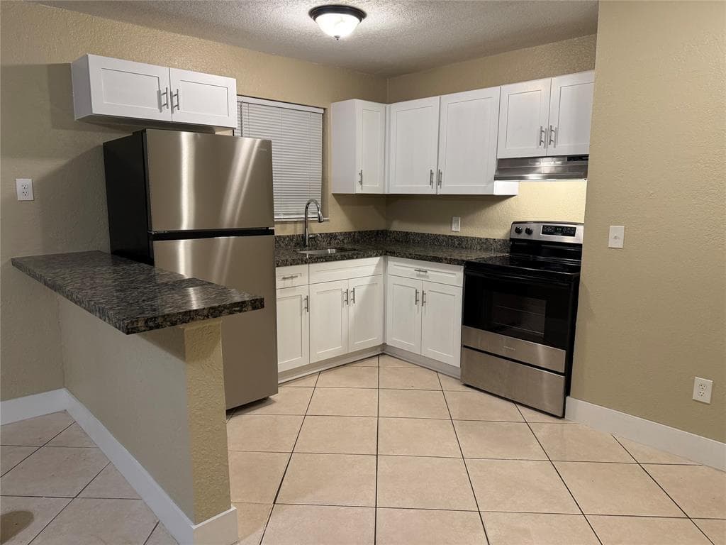731 NW 4th Avenue 4a, Fort Lauderdale, FL 33311 — photo 1 of 8