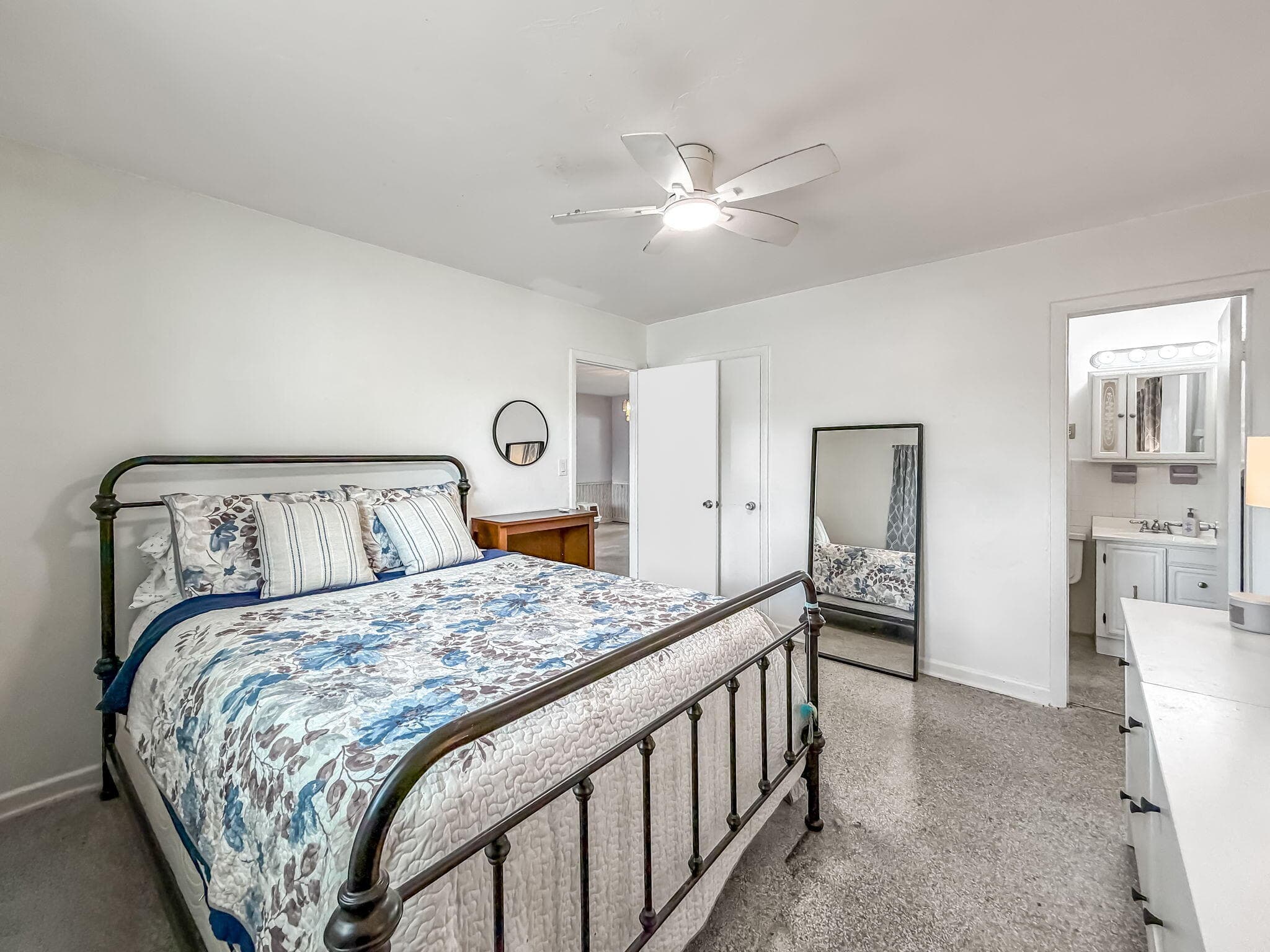 691 Snead Circle, West Palm Beach, FL 33413 — photo 19 of 44