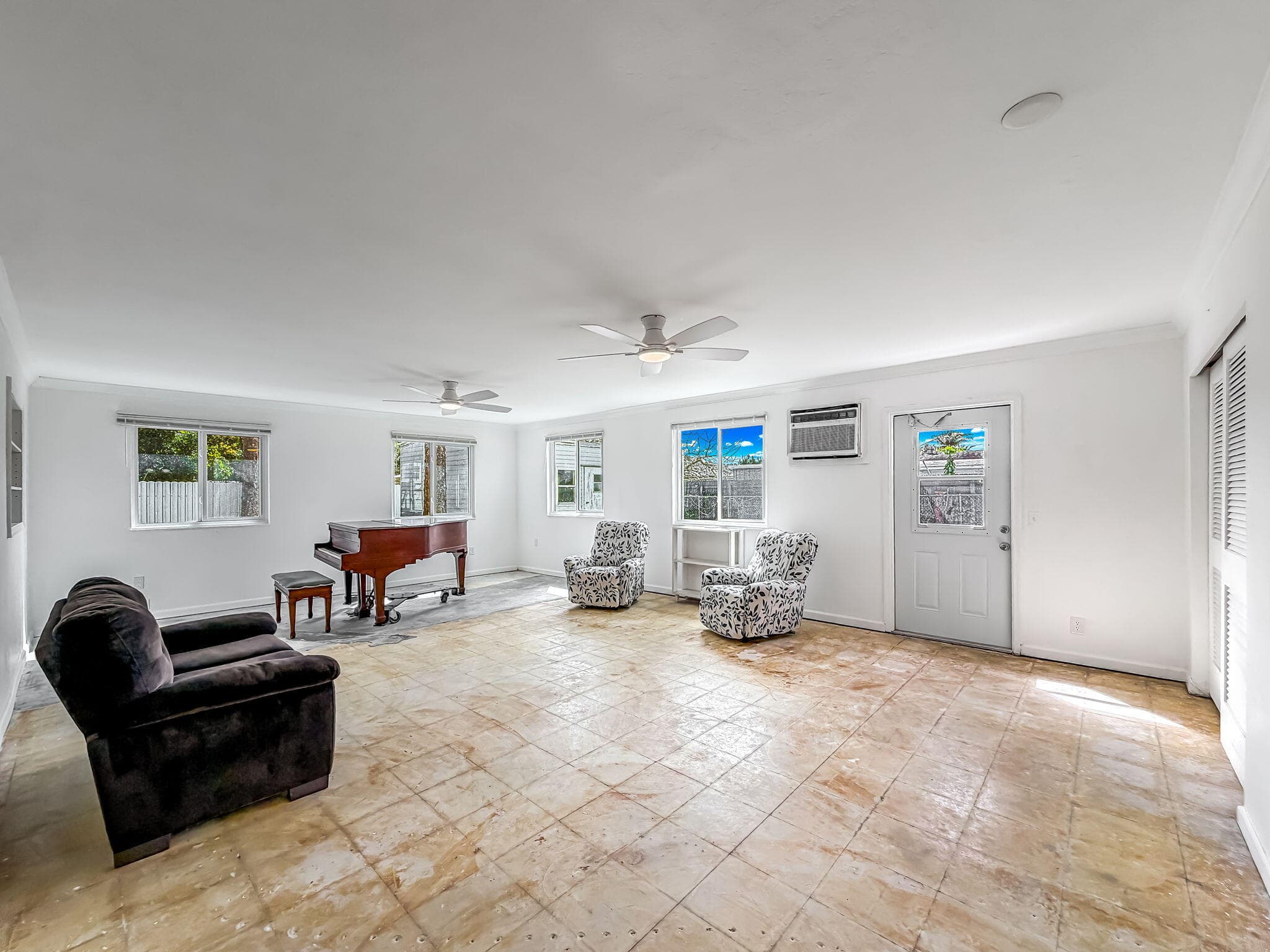 691 Snead Circle, West Palm Beach, FL 33413 — photo 12 of 44