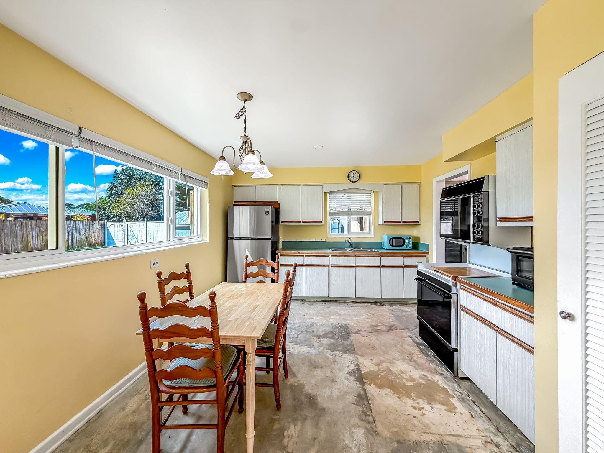 691 Snead Circle, West Palm Beach, FL 33413 — photo 15 of 44