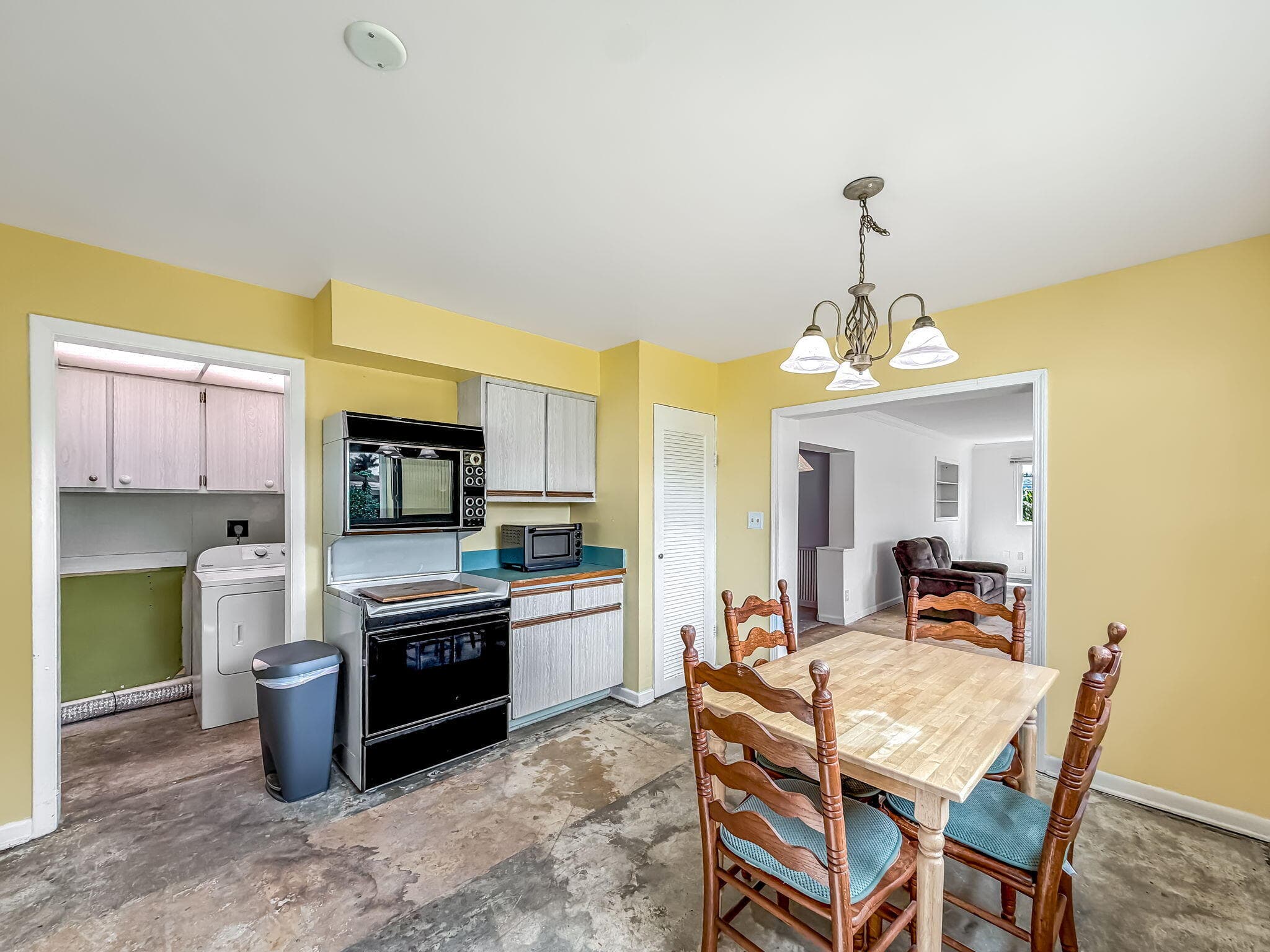 691 Snead Circle, West Palm Beach, FL 33413 — photo 17 of 44