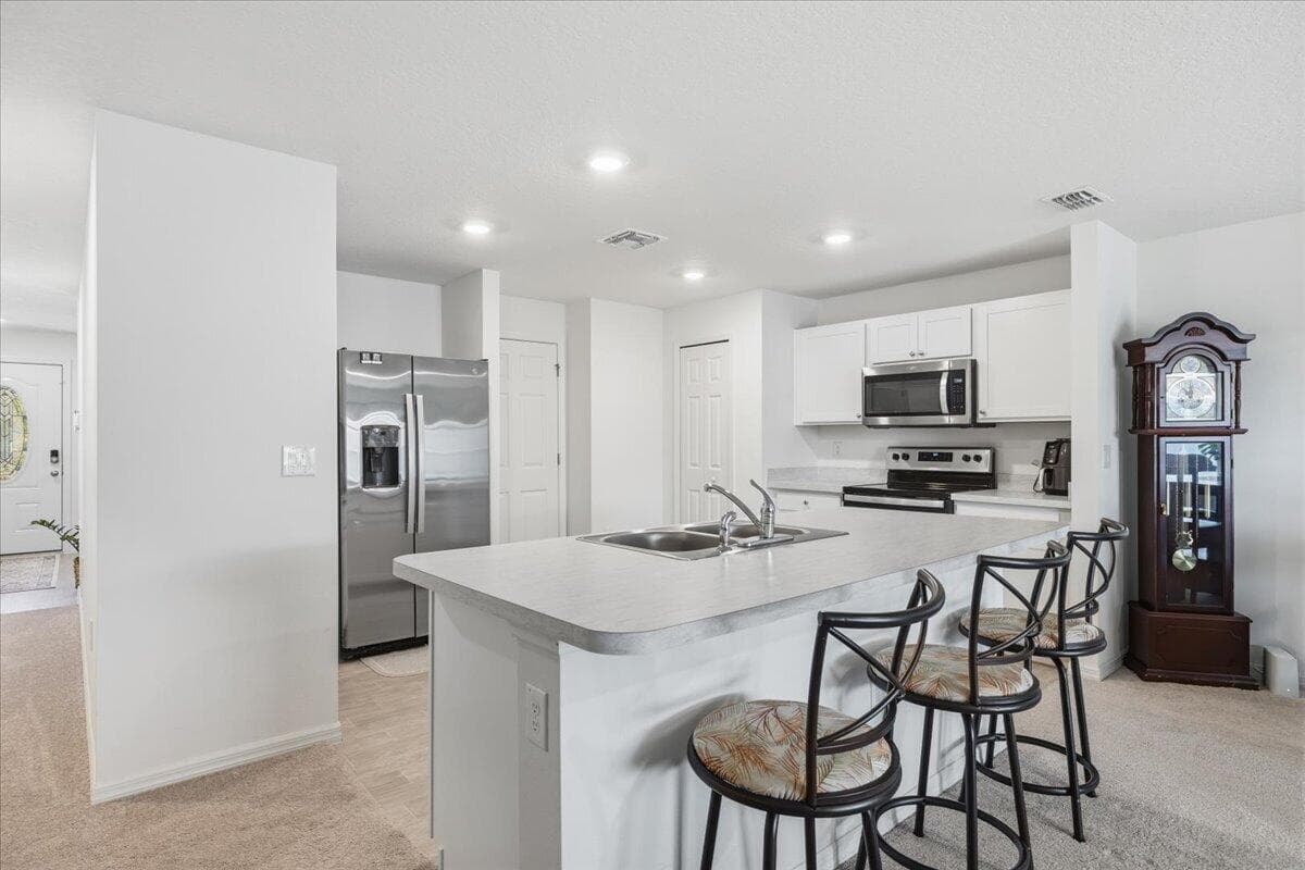 542 Mimosa Street SW, Palm Bay, FL 32908 — photo 12 of 27