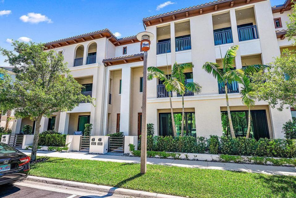 5256 Beckman Terrace, Palm Beach Gardens, FL 33418 — photo 2 of 26