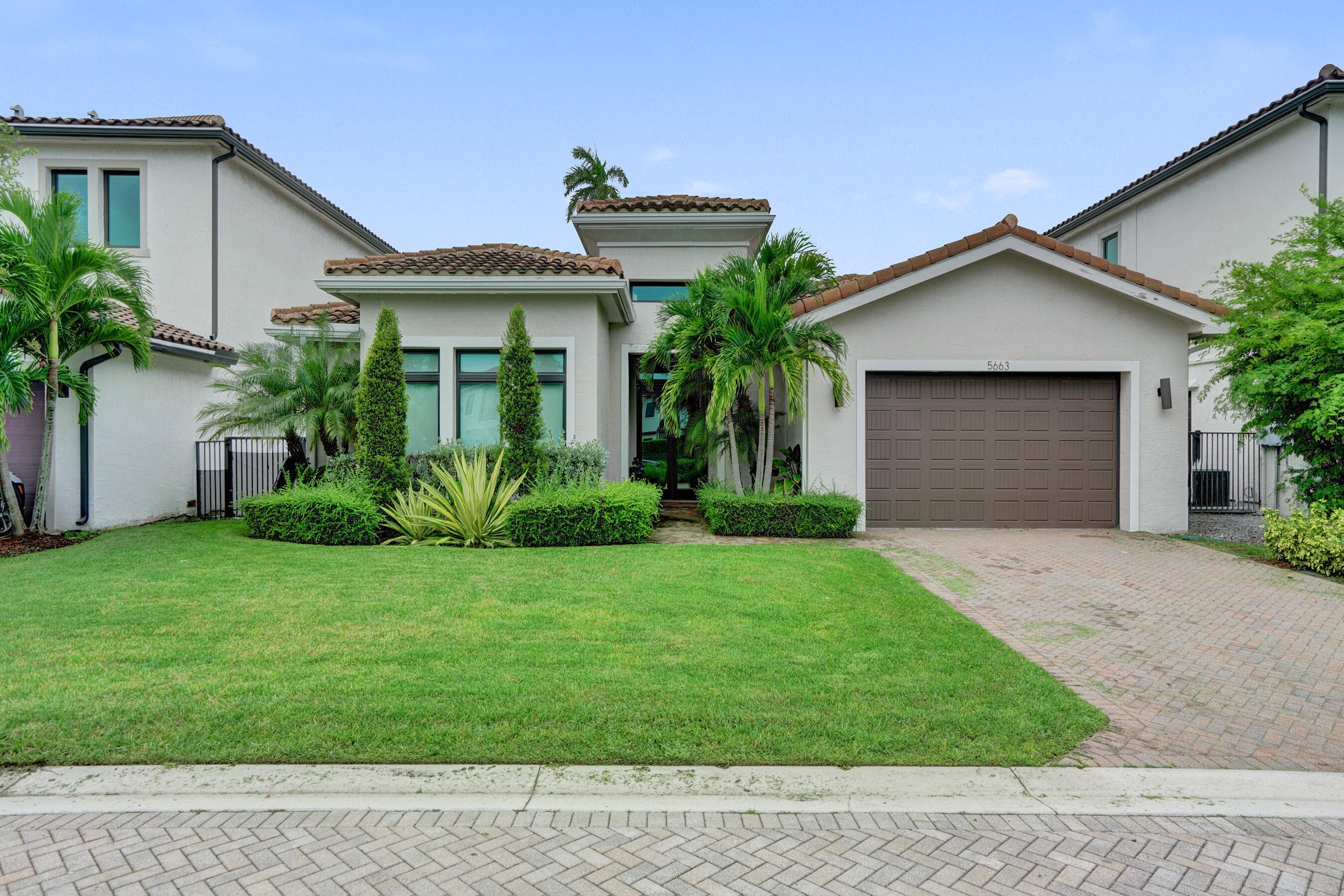 5663 W Brookfield Circle, Hollywood, FL 33312 — photo 2 of 50