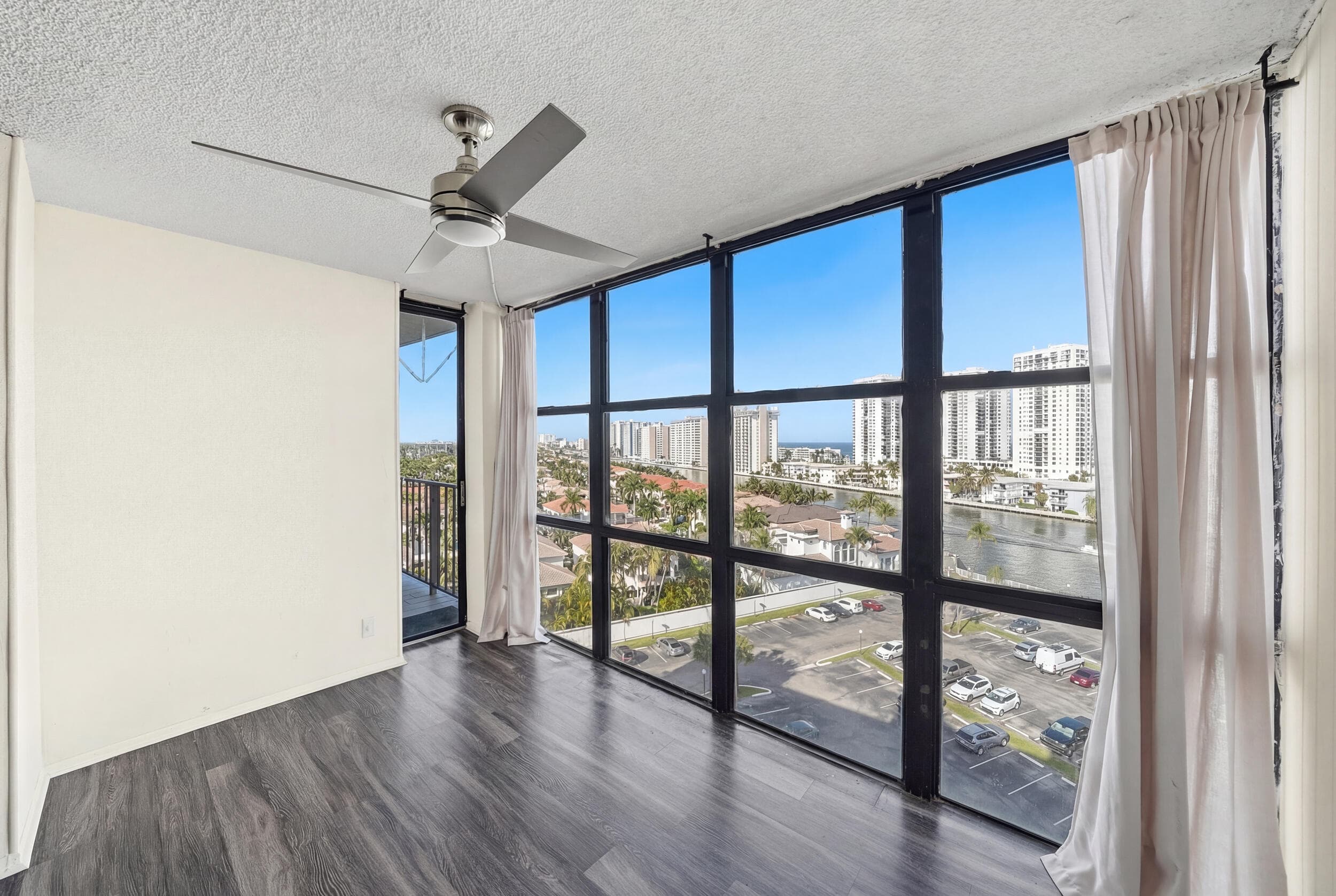 1000 Parkview Drive 1006, Hallandale Beach, FL 33009 — photo 5 of 19