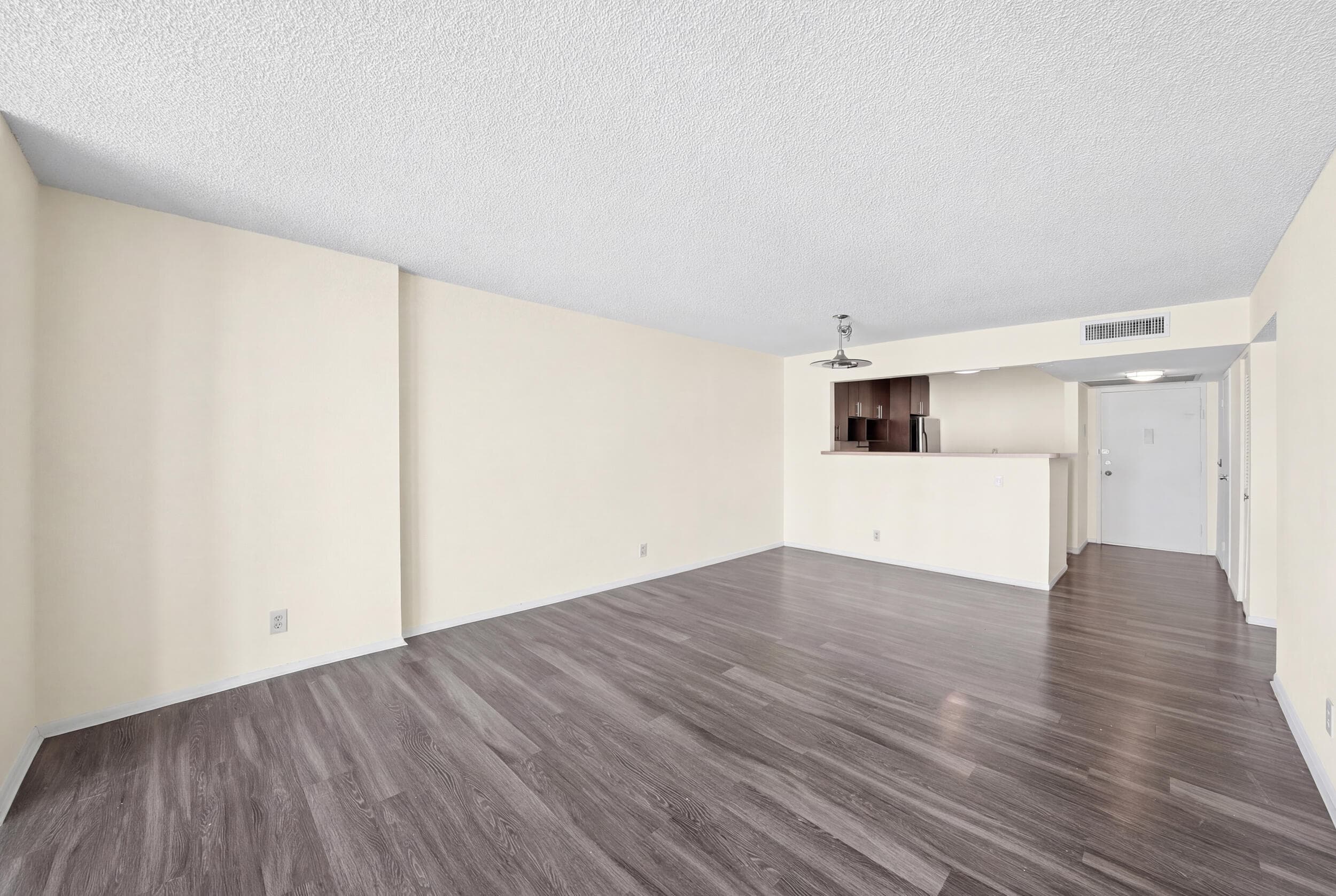 1000 Parkview Drive 1006, Hallandale Beach, FL 33009 — photo 6 of 19