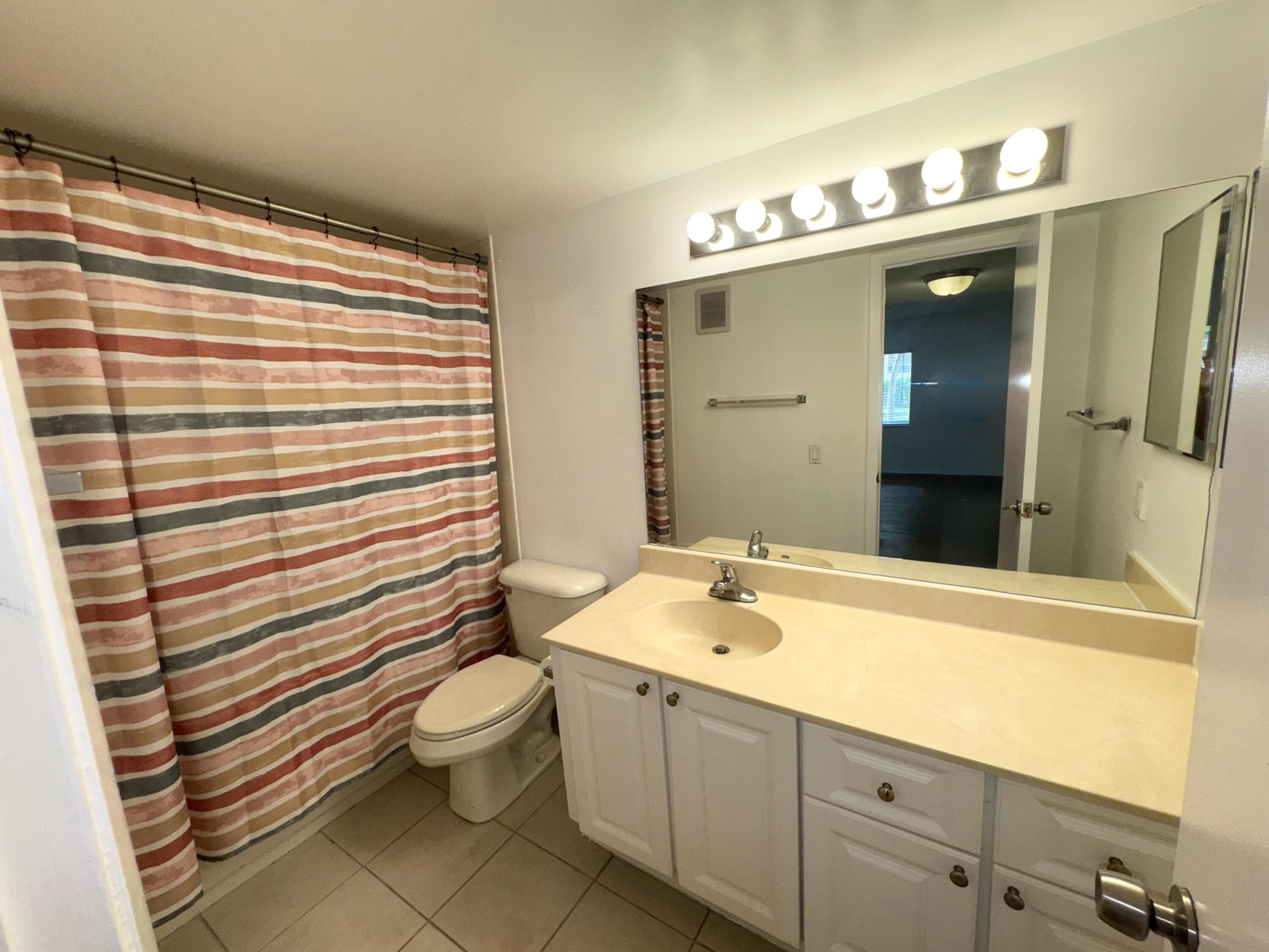 701 N Pine Island Road 105, Plantation, FL 33324 — photo 5 of 23
