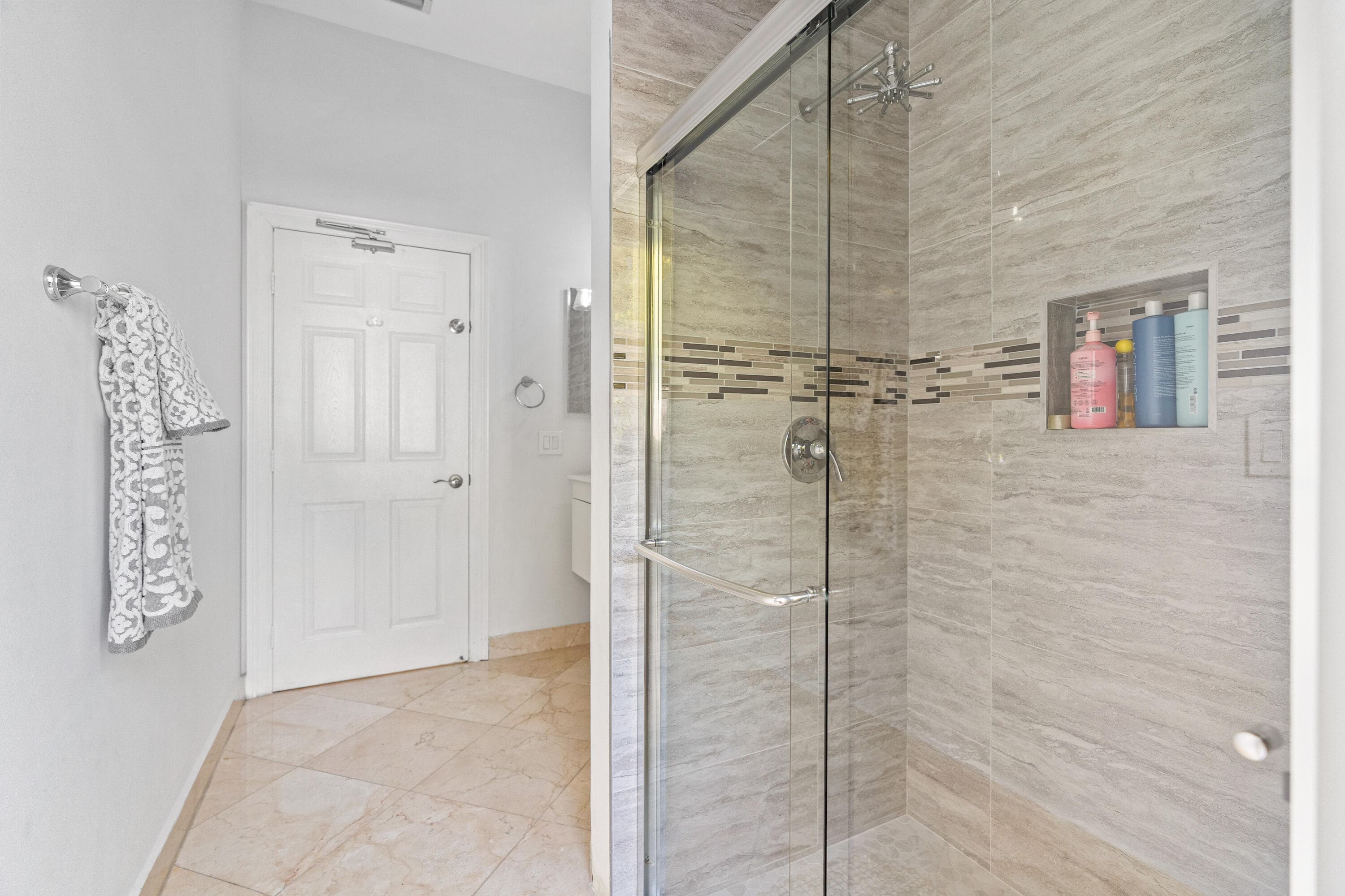 4918 SW 195th Ter, Miramar, FL 33029 — photo 28 of 93