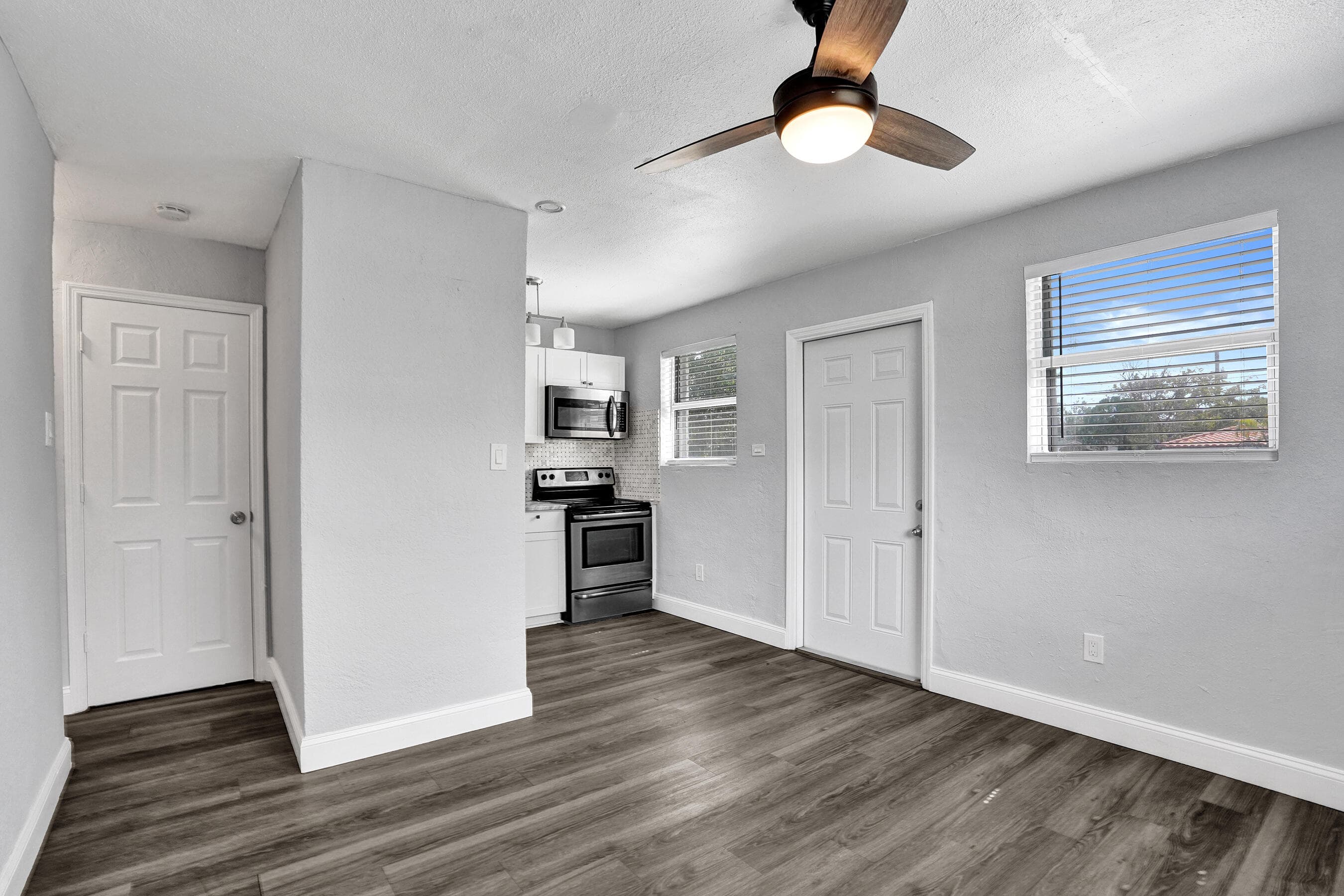 2261 NW 2nd Street, Pompano Beach, FL 33069 — photo 5 of 25