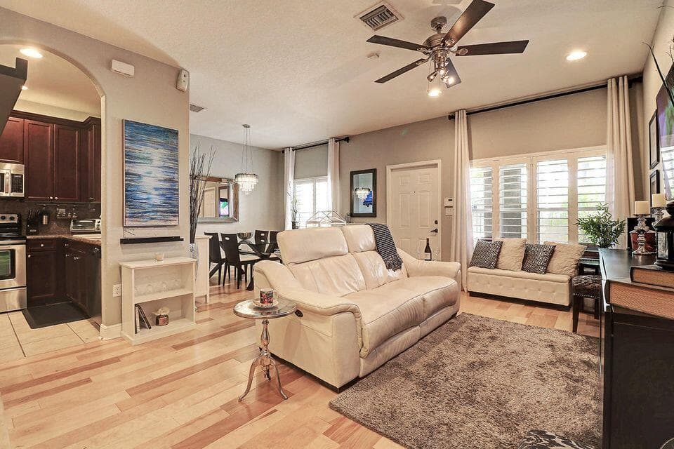 400 Lake Monterey Circle, Boynton Beach, FL 33426 — photo 8 of 37