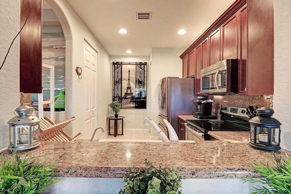 400 Lake Monterey Circle, Boynton Beach, FL 33426 — photo 13 of 37