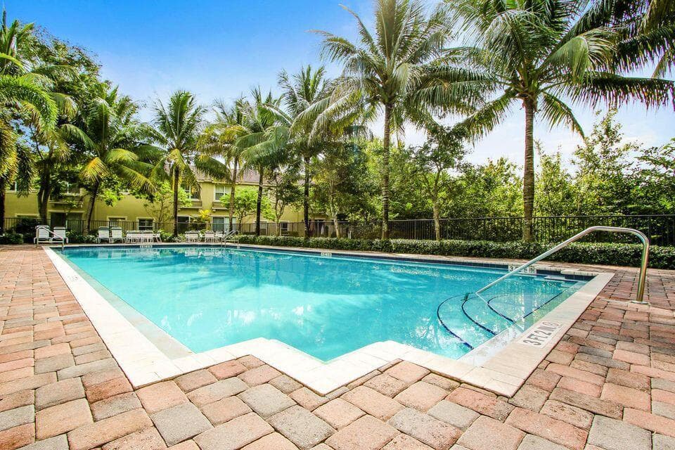400 Lake Monterey Circle, Boynton Beach, FL 33426 — photo 33 of 37