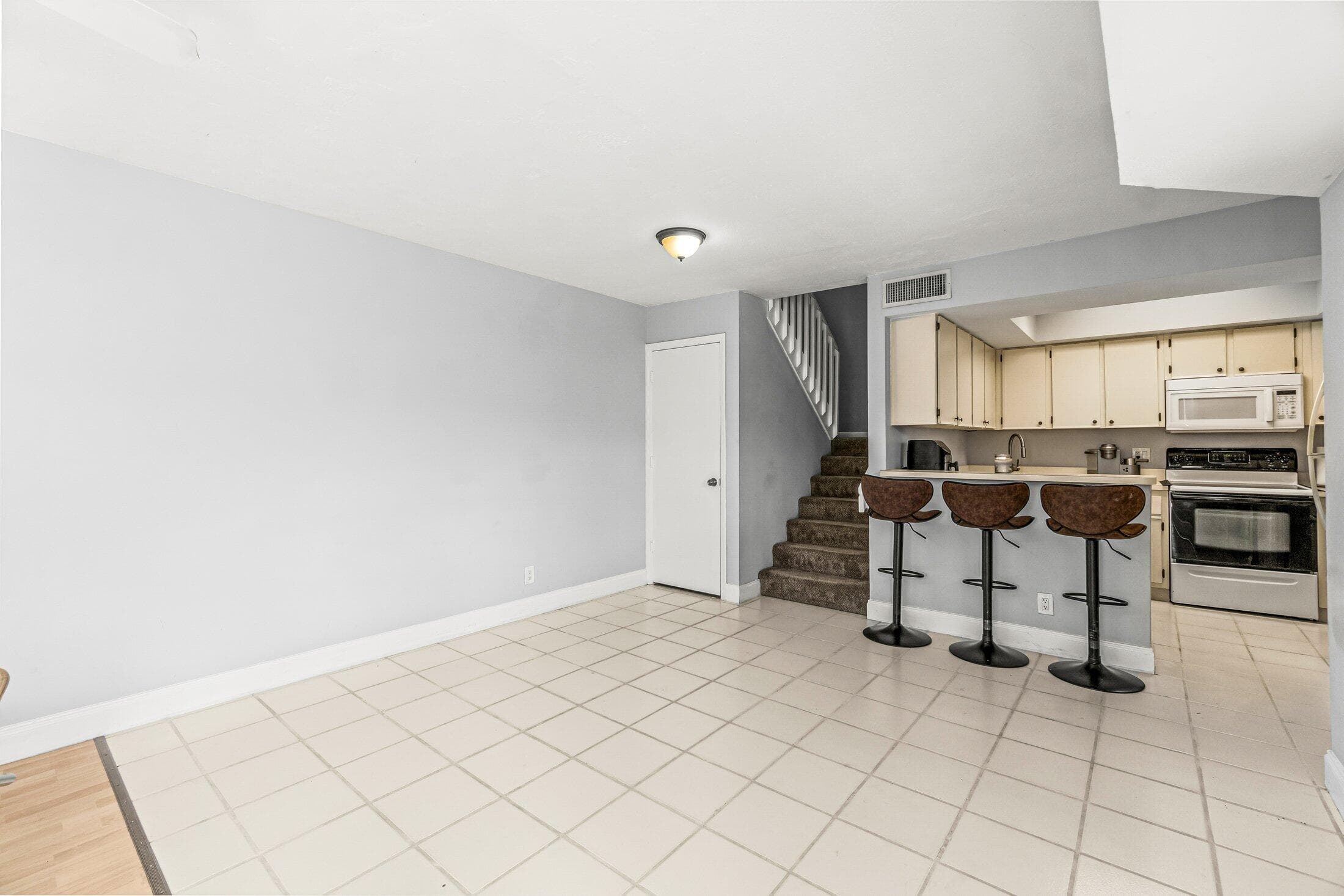3900 Village Drive D, Delray Beach, FL 33445 — photo 14 of 43