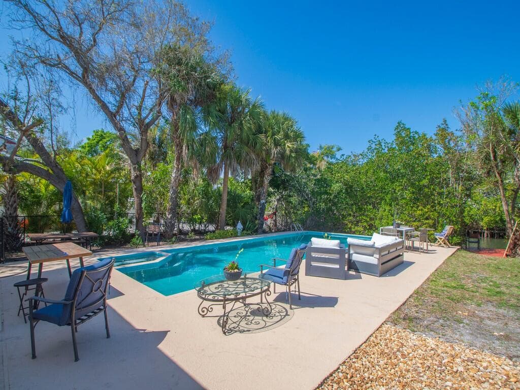 527 E Causeway Boulevard, Vero Beach, FL 32963 — photo 19 of 29